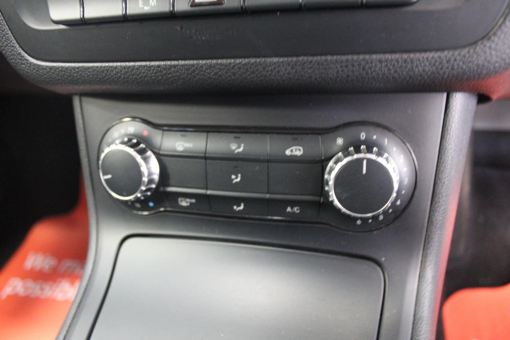 Mercedes-Benz B-Class view 38
