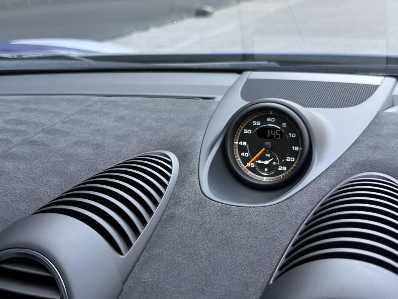 Porsche Cayman view 11