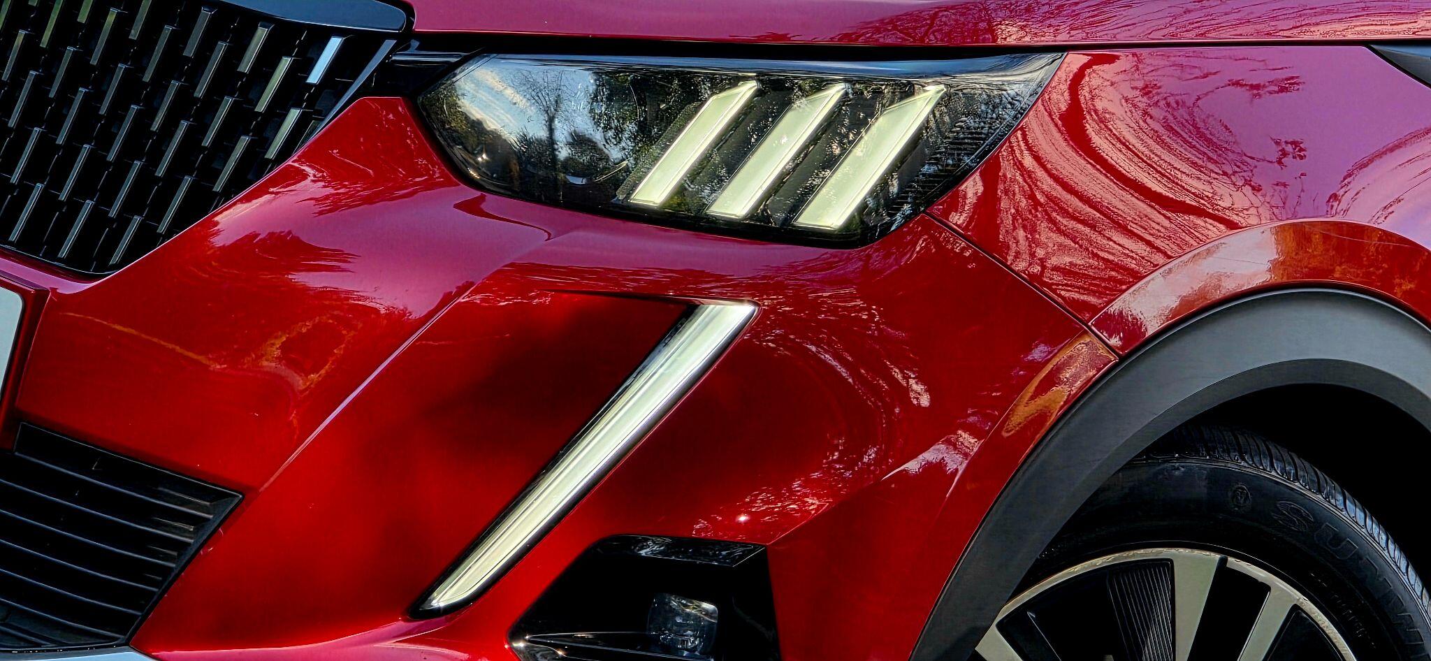 Peugeot 2008 view 17
