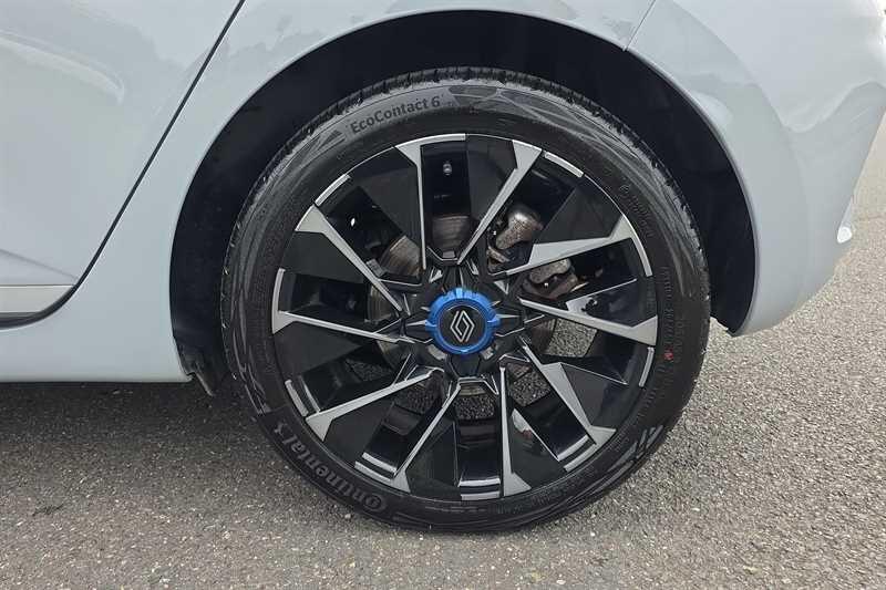 Renault Clio view 9