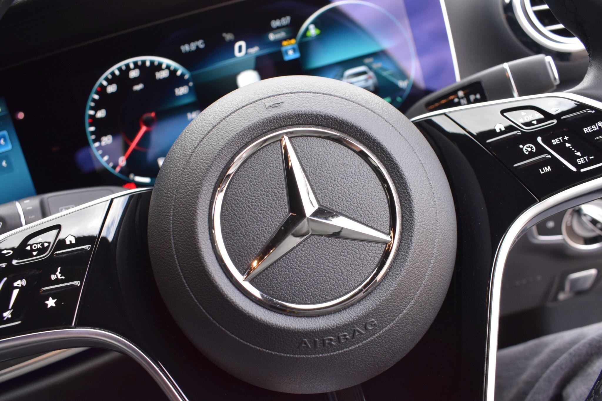 Mercedes-Benz E-Class view 15