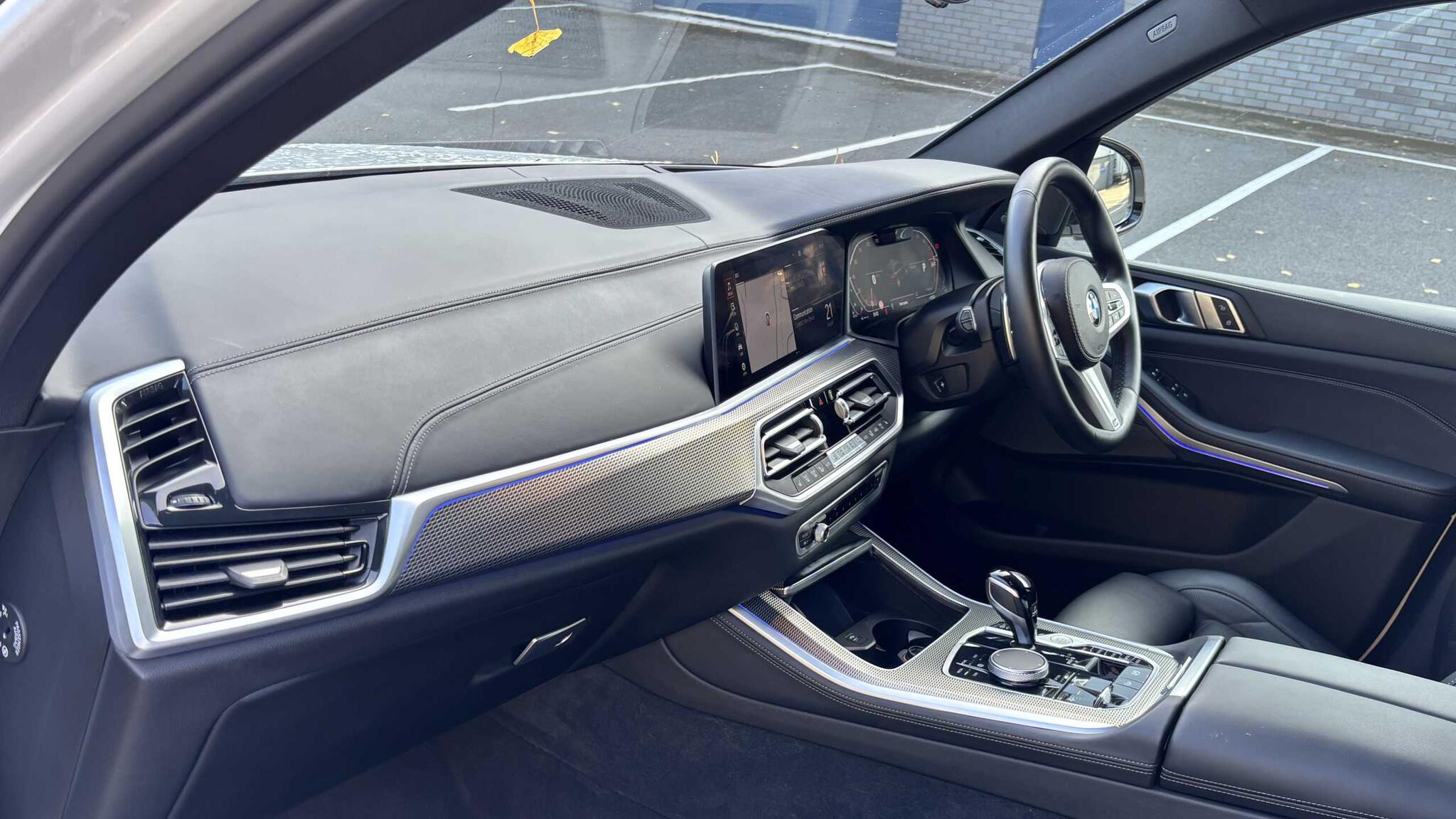 BMW X5 view 9