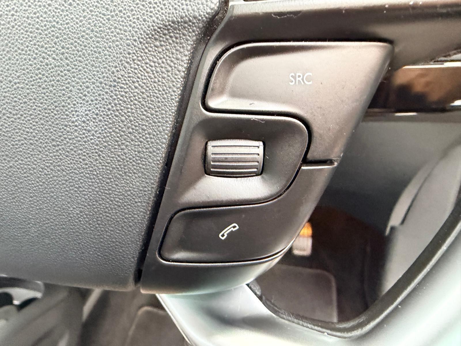 Citroen Grand C4 Picasso view 28