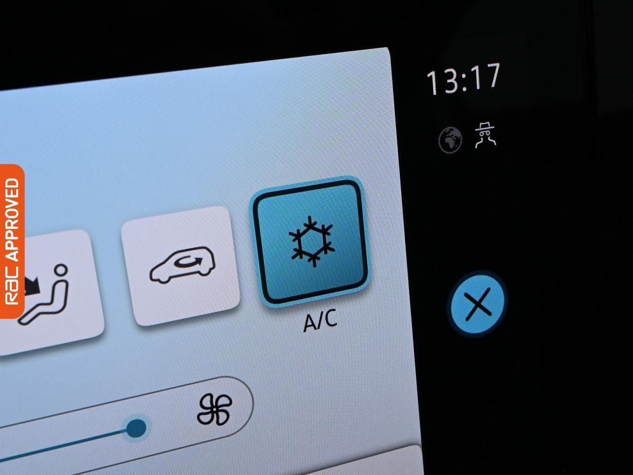 Volkswagen Golf view 17