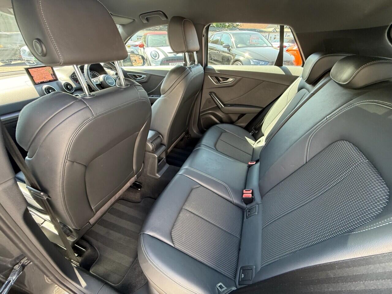 Audi Q2 view 24