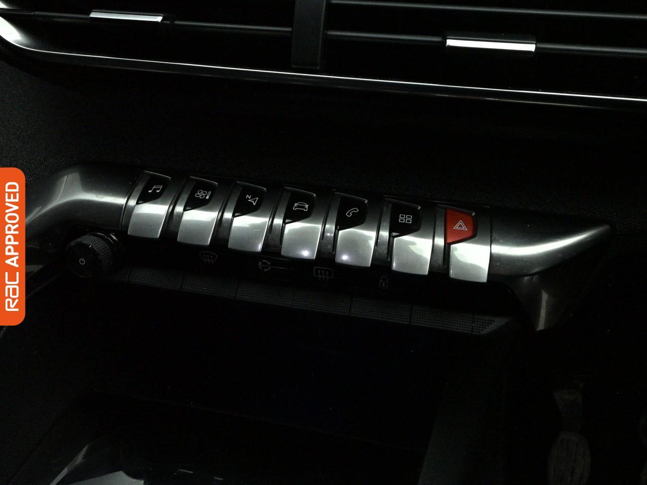 Peugeot 3008 view 18