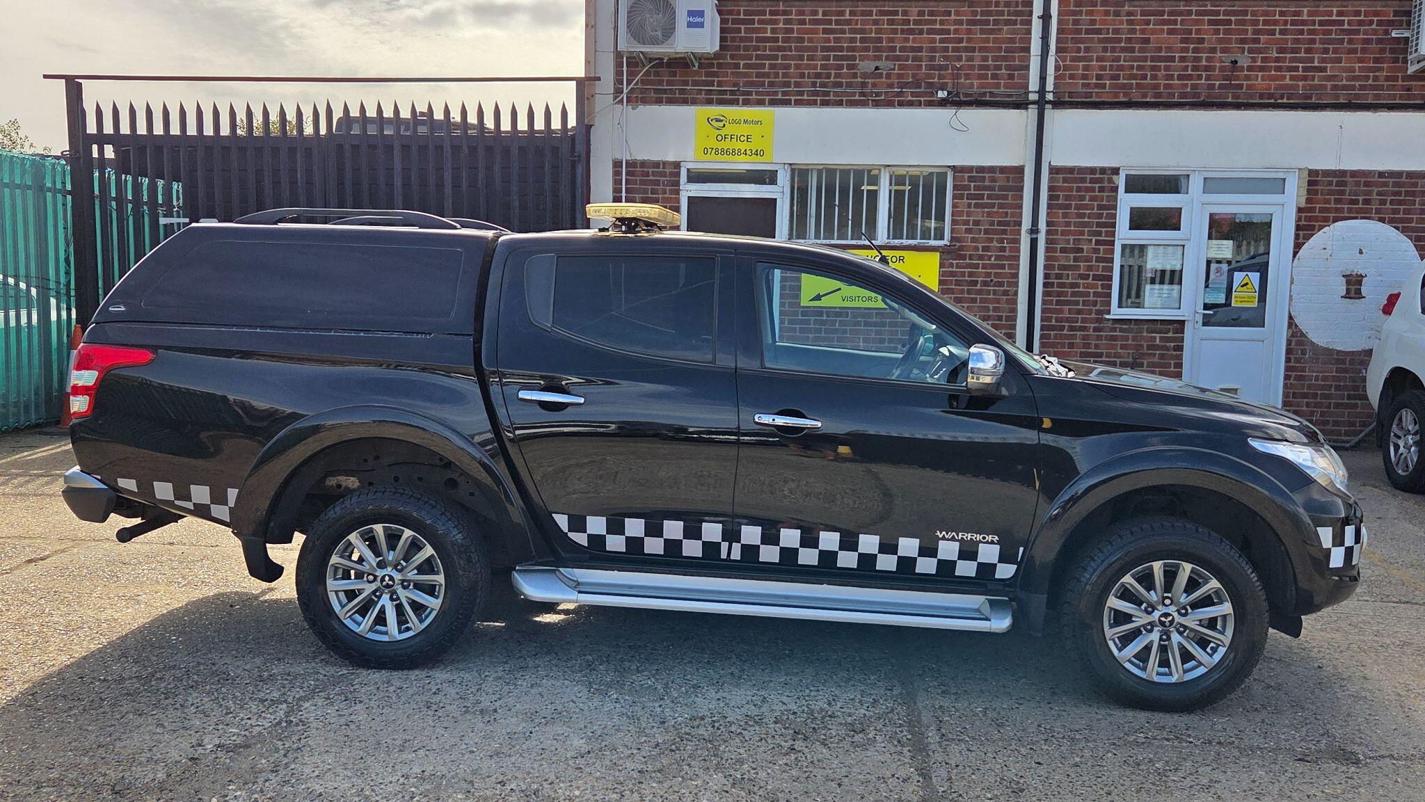 Mitsubishi L200 view 7
