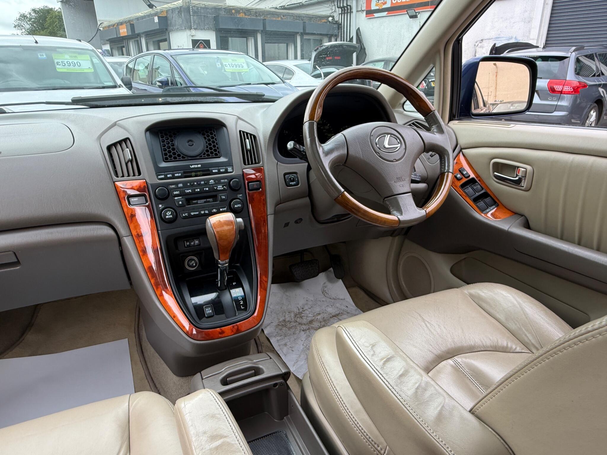 Lexus RX - Image 59