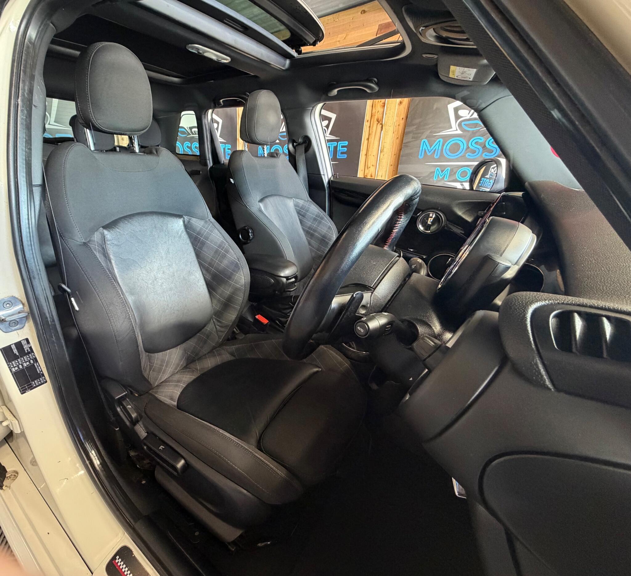 Mini Hatch view 18