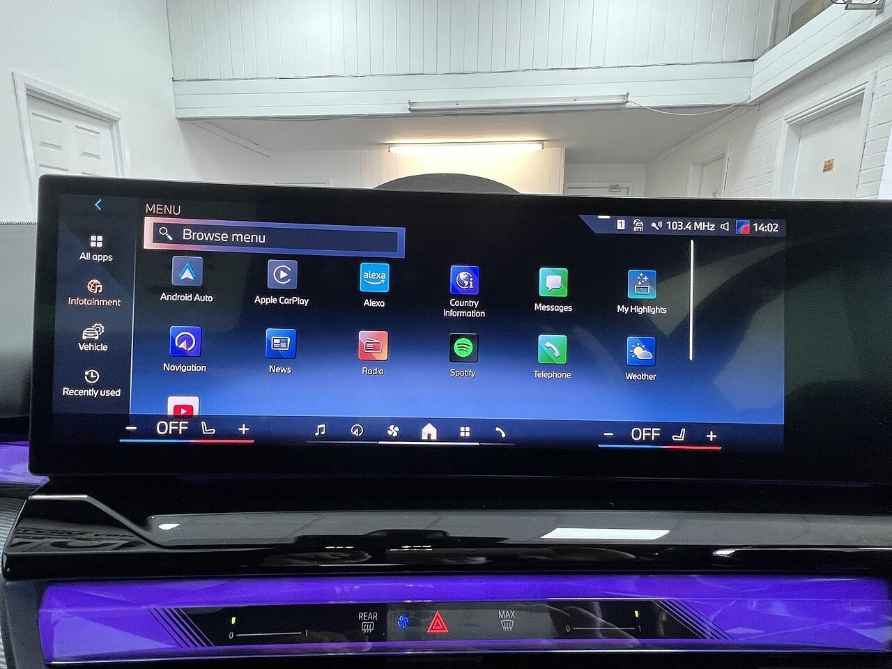 BMW I5 view 13