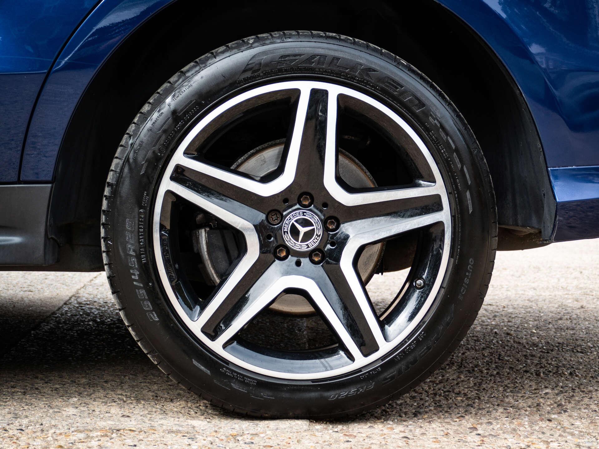 Mercedes-Benz Gle view 12