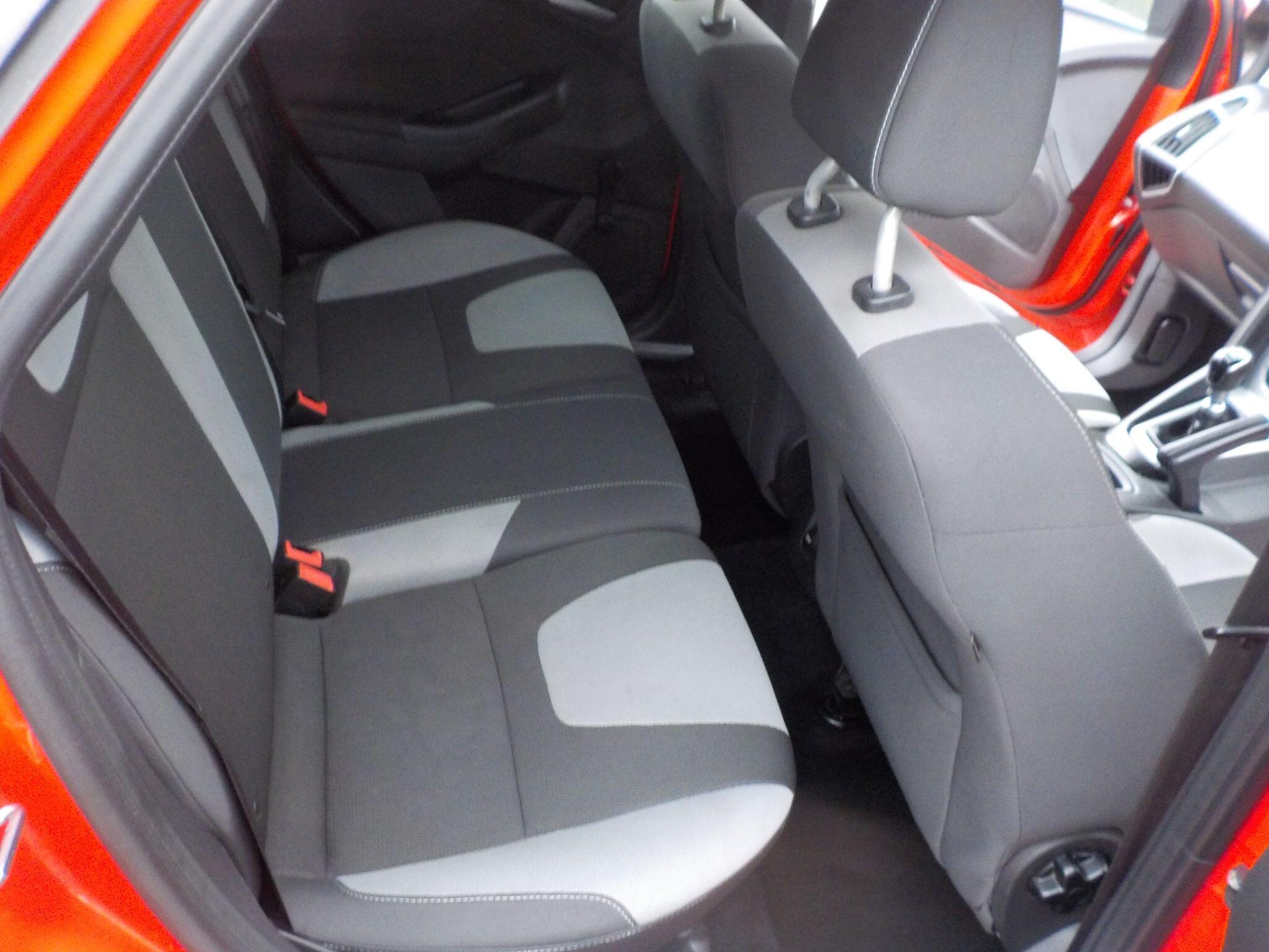 Ford Focus 1.6 TDCi Zetec S Euro 5 (s/s) 5dr