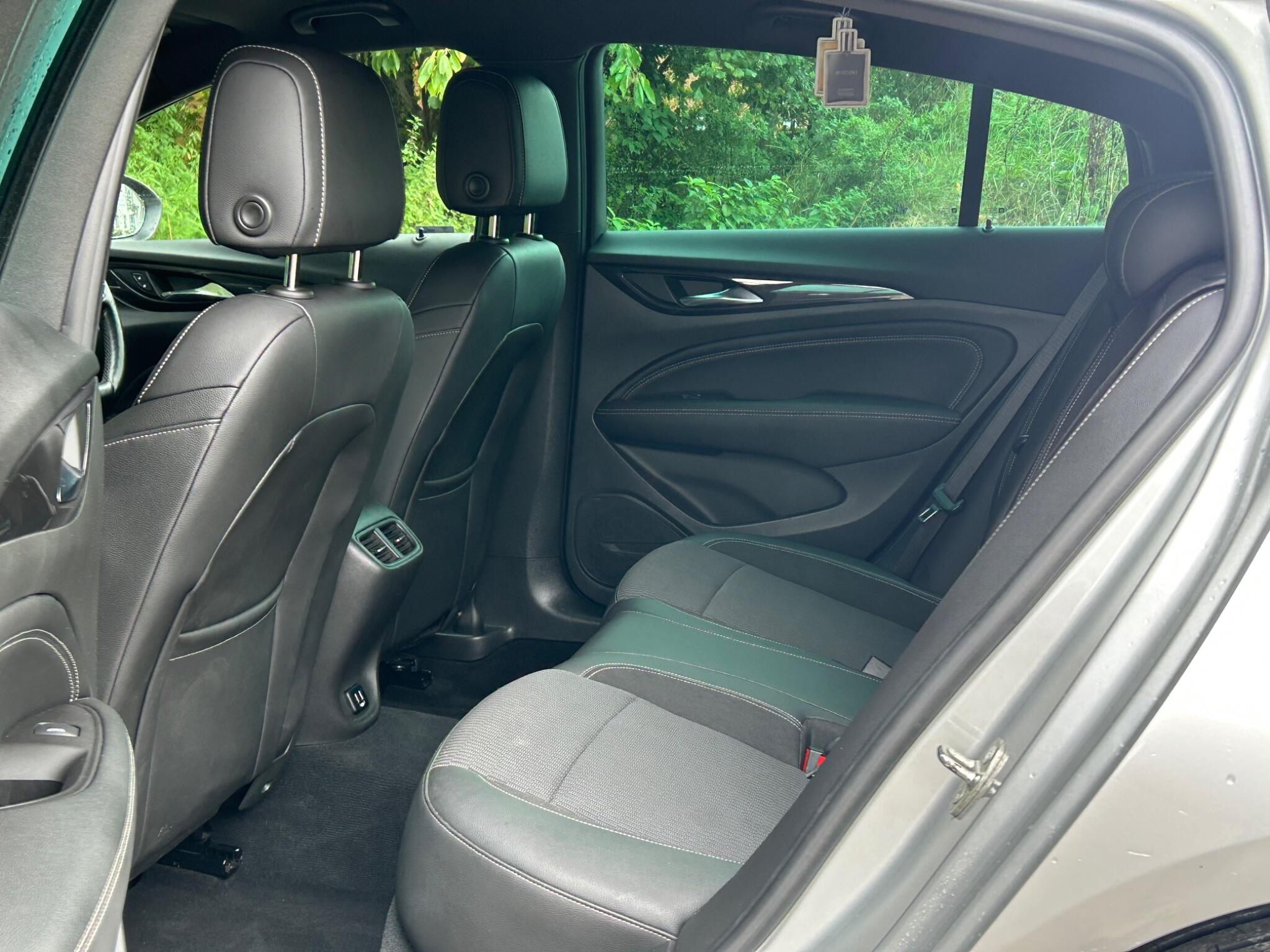 Vauxhall Insignia view 21