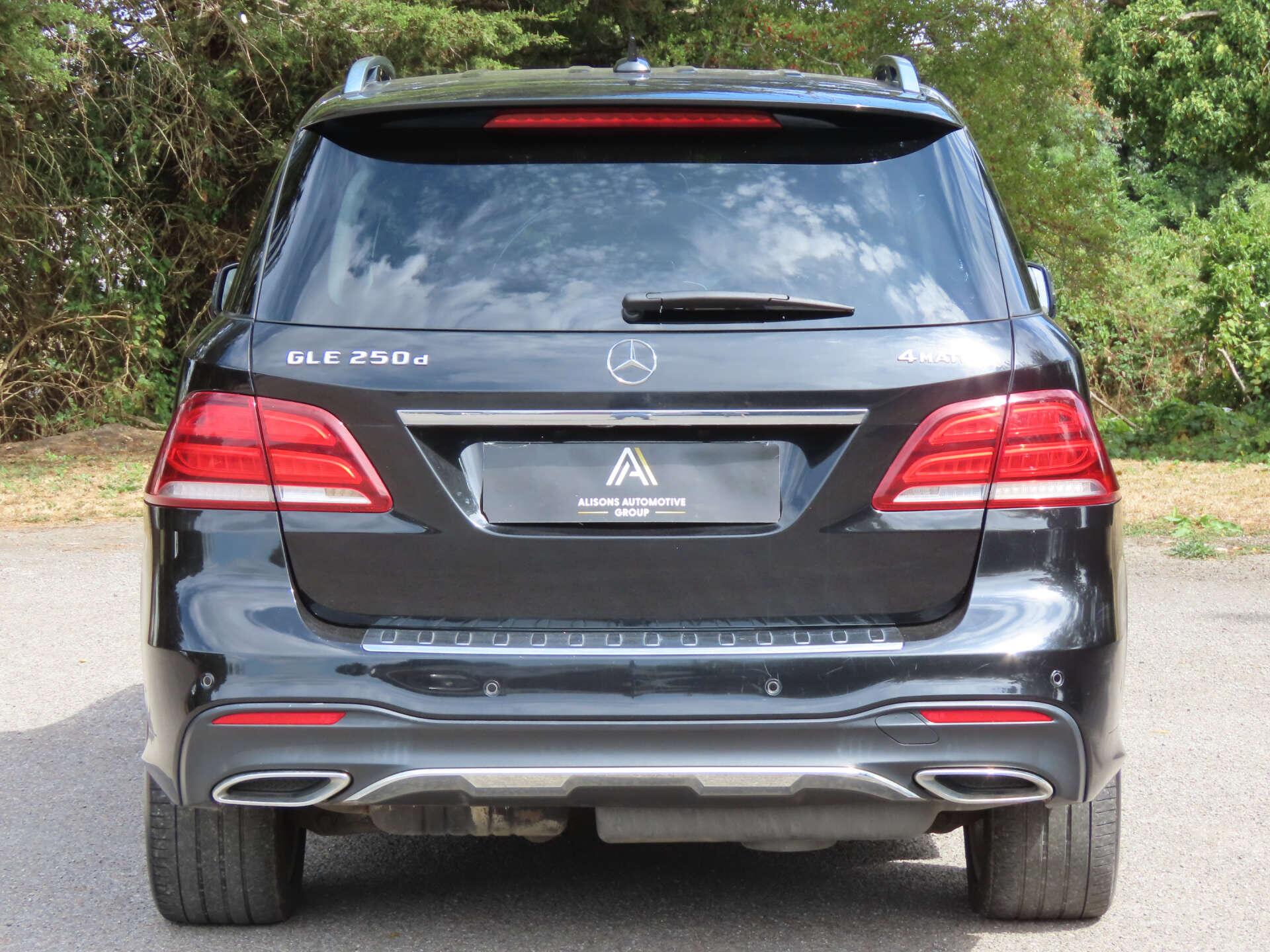Mercedes-Benz Gle view 5