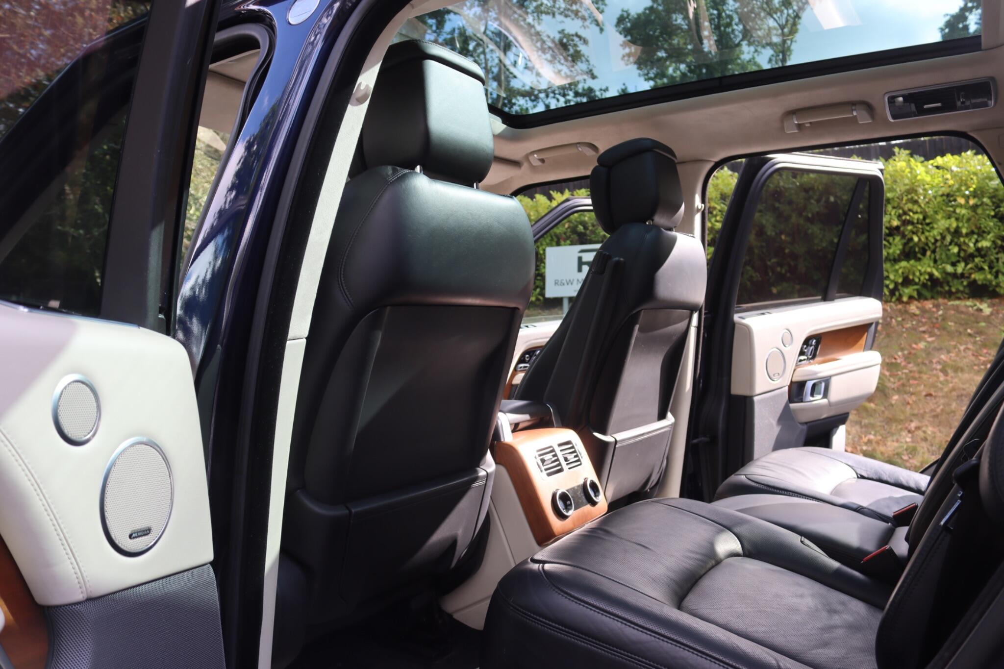 Land Rover Range Rover view 11