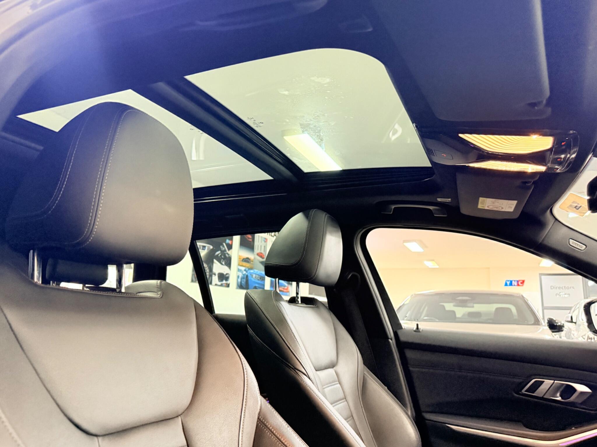 BMW 3 Series view 3