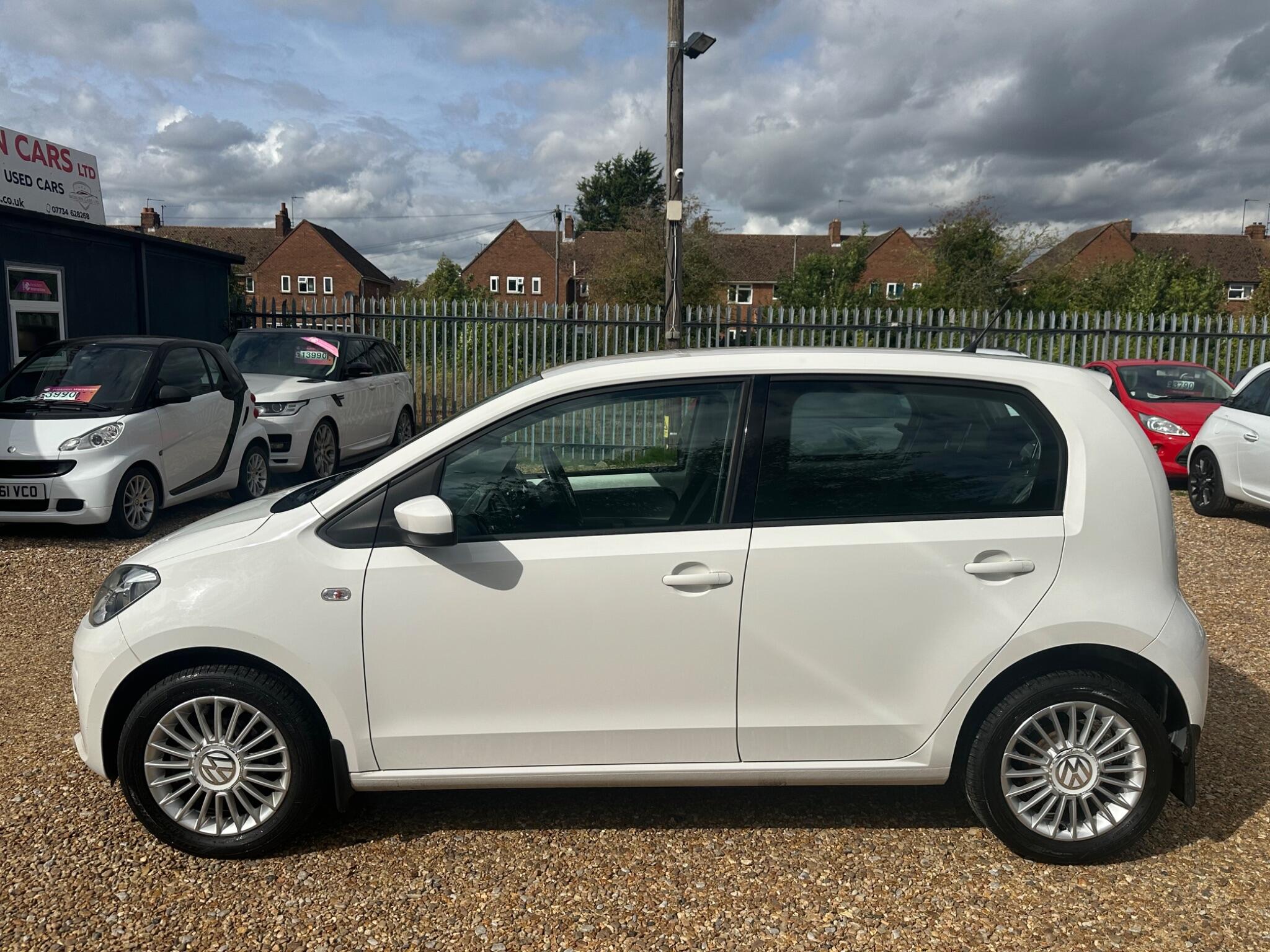 Volkswagen up! view 7