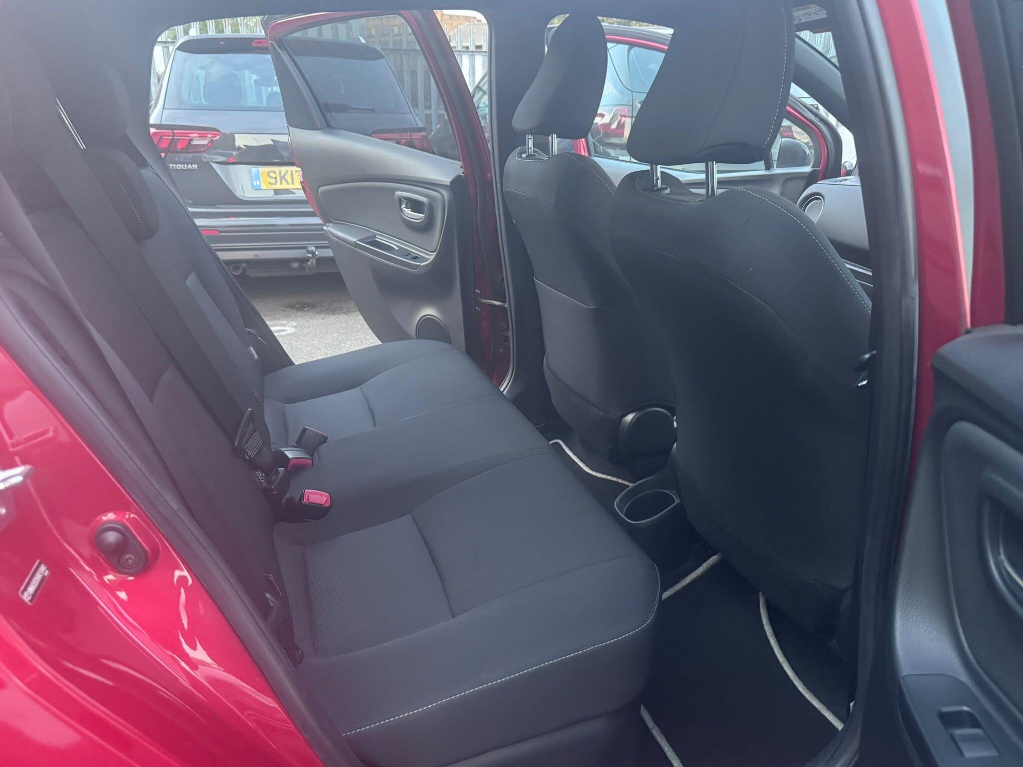Toyota Yaris view 26