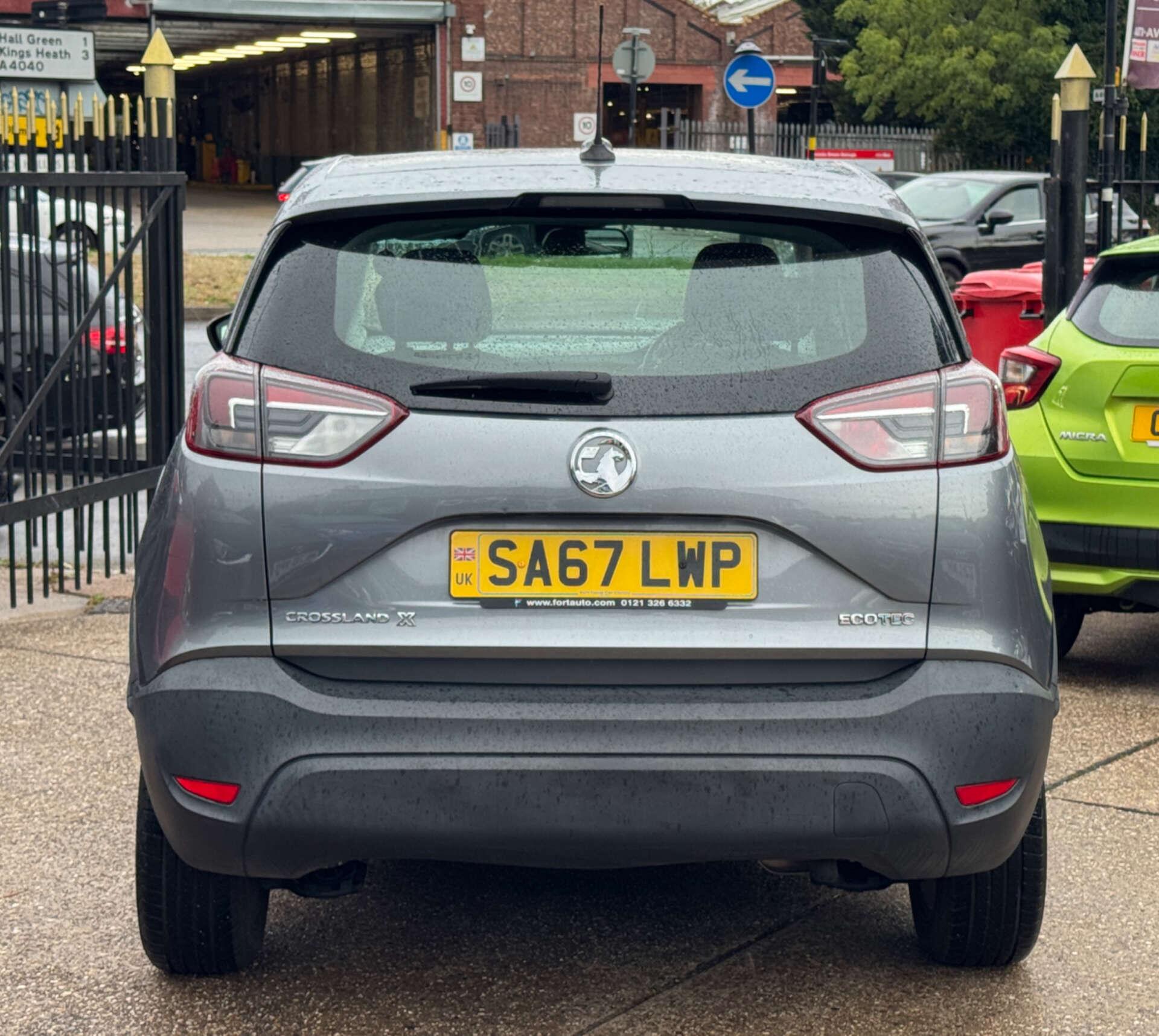 Vauxhall Crossland X view 8