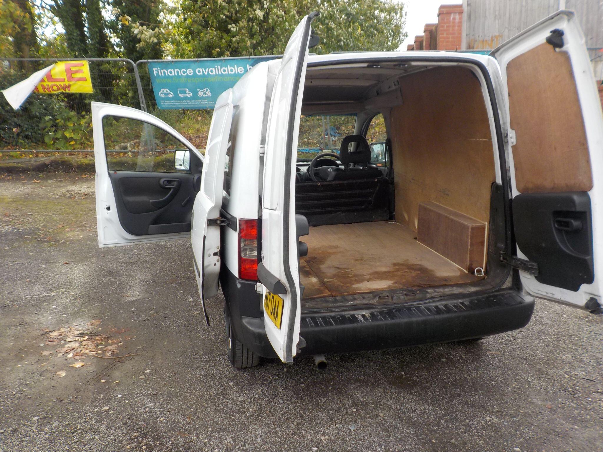 Vauxhall Combo 1.3 CDTi 1700 16v 3dr