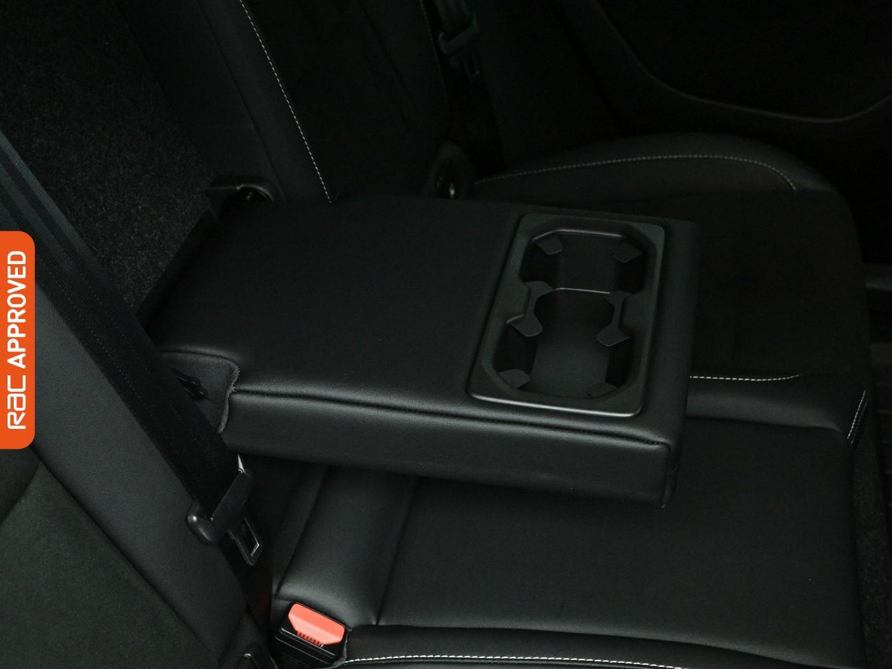 Volvo XC40 view 26