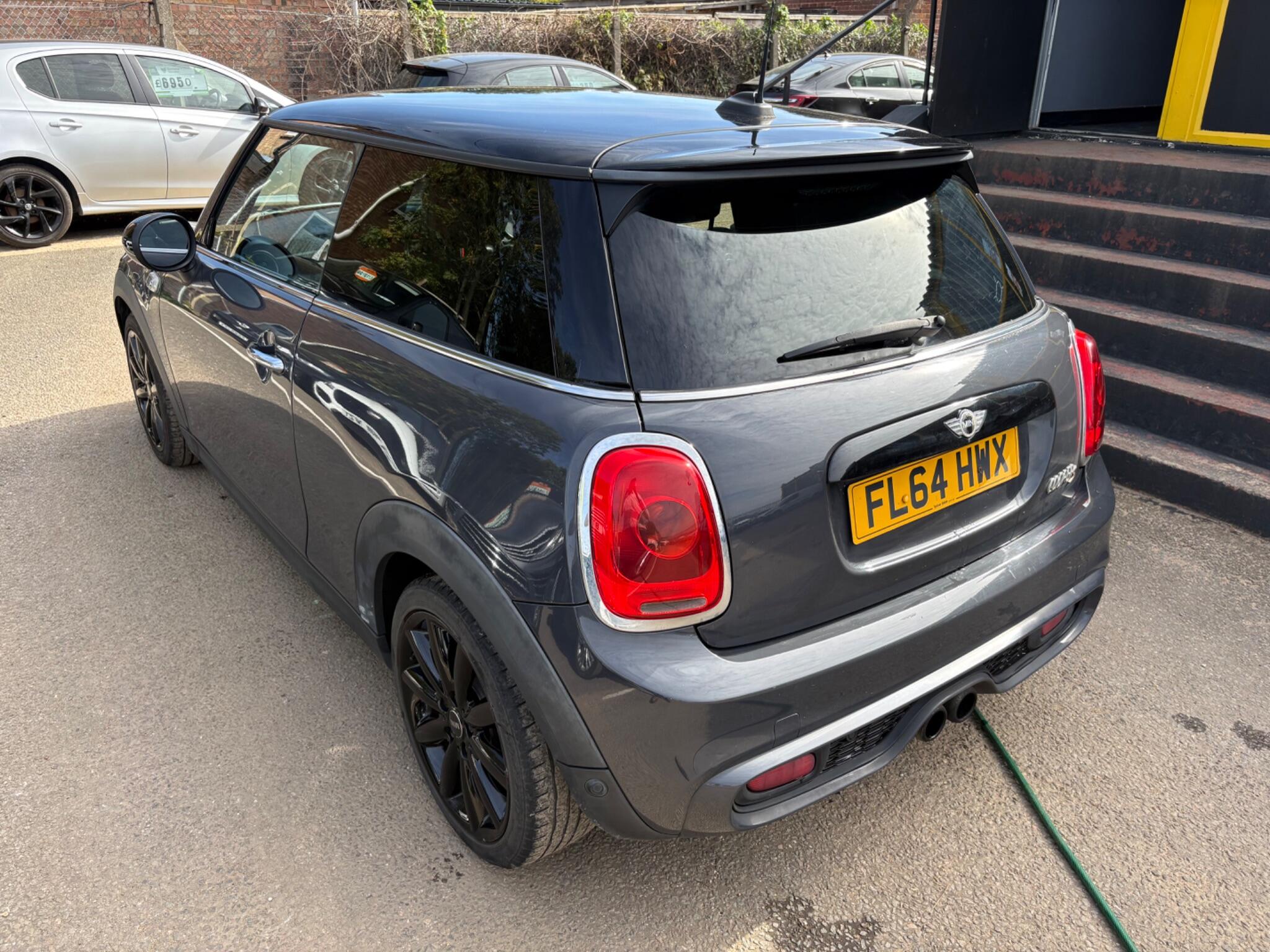 Mini Hatch view 3