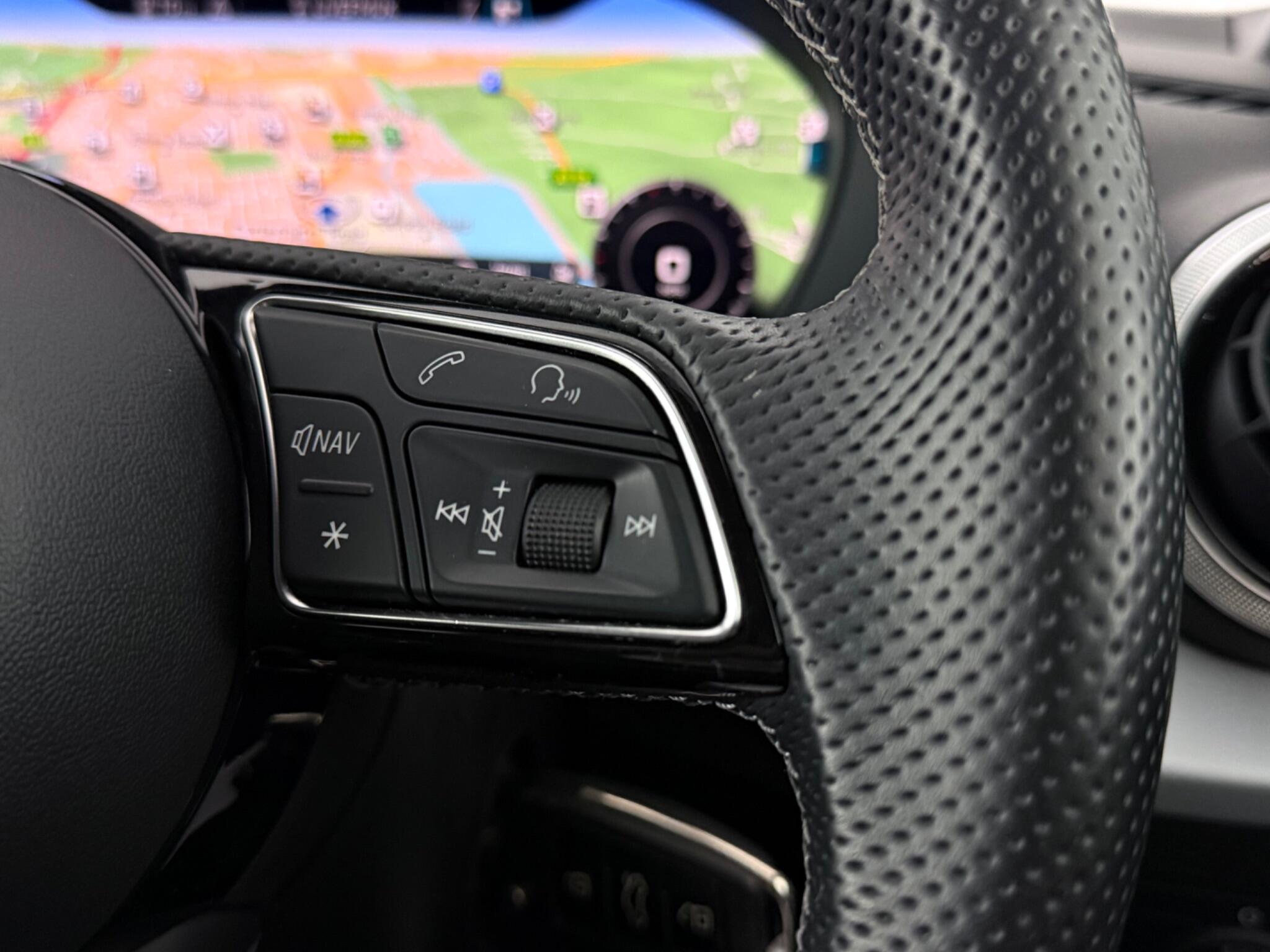 Audi Q2 view 17