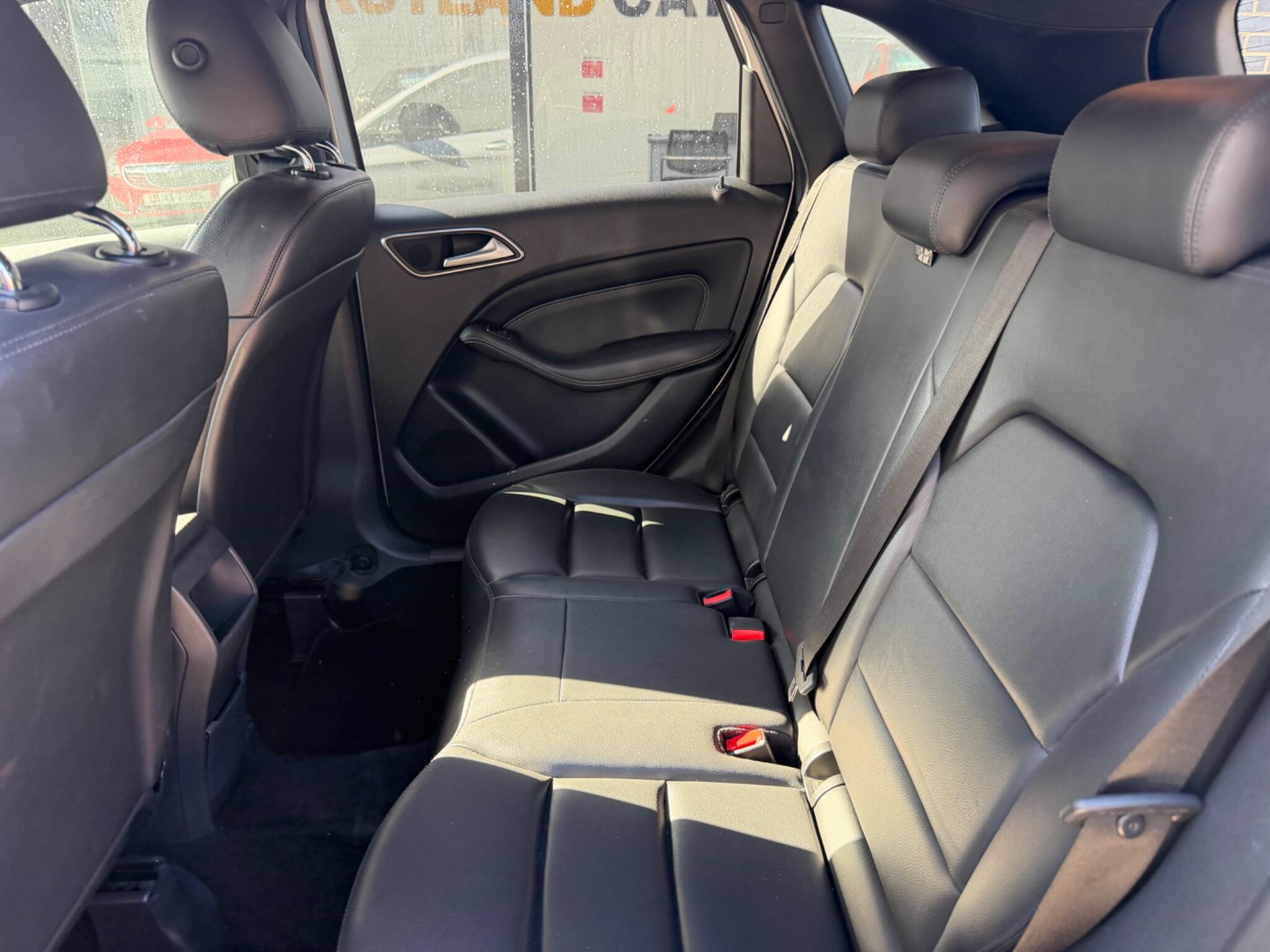 Mercedes-Benz B-Class view 25
