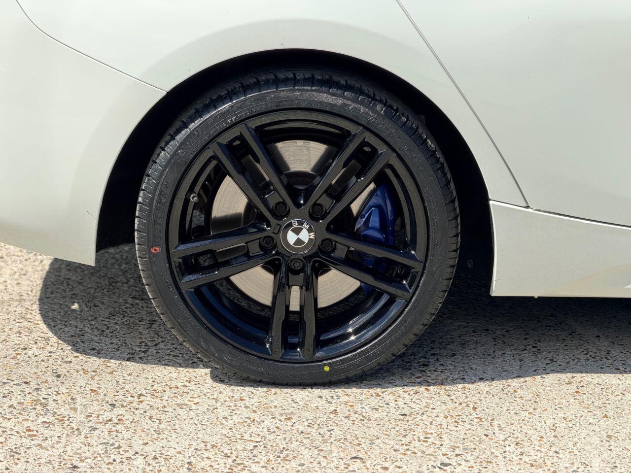 BMW 1 Series view 14