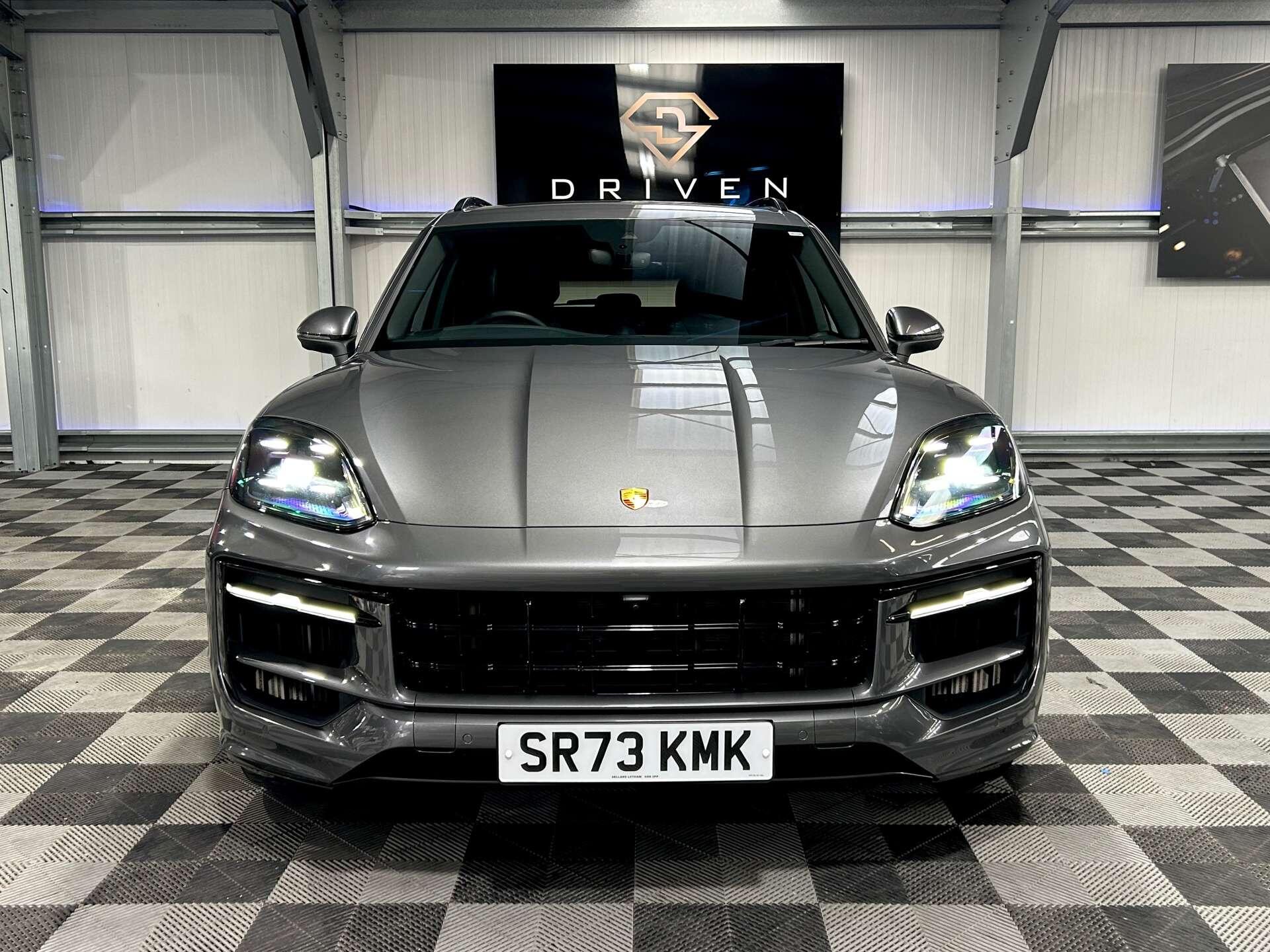 Porsche Cayenne view 4