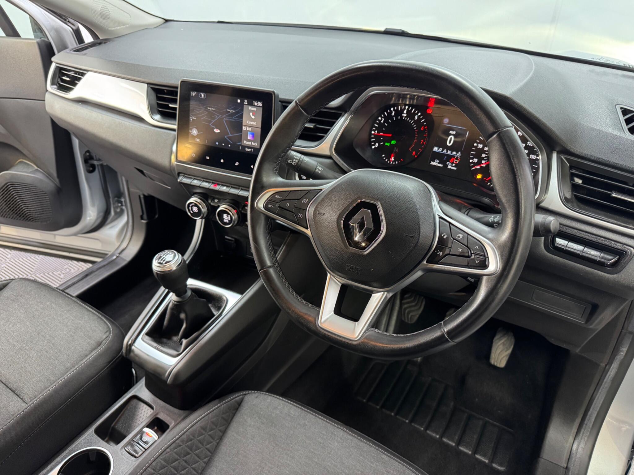 Renault Captur view 13