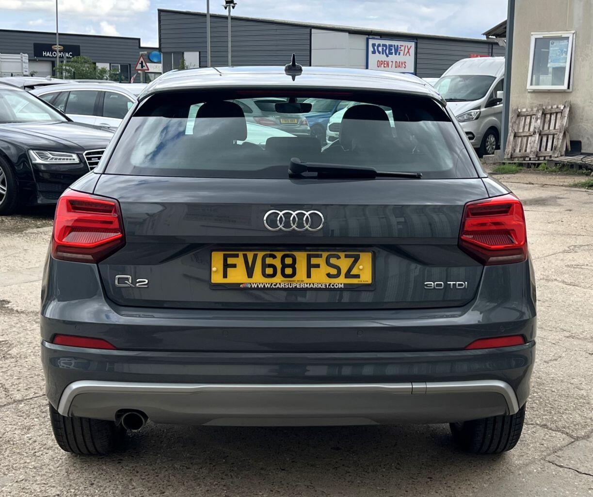 Audi Q2 view 6