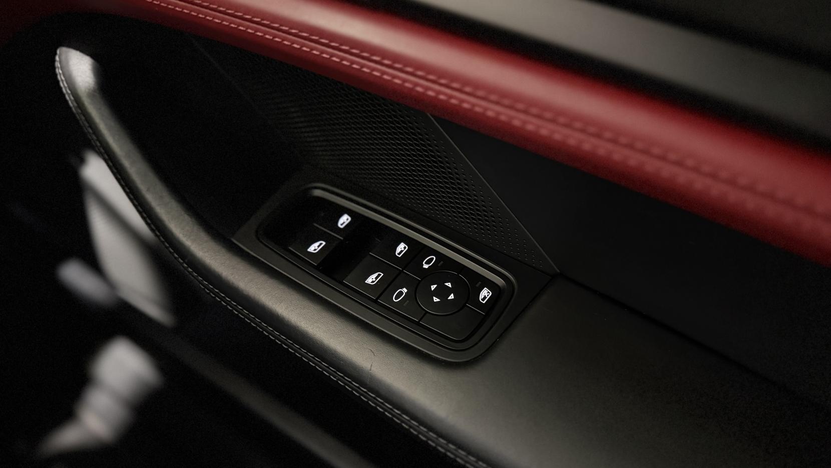 Porsche Taycan view 26