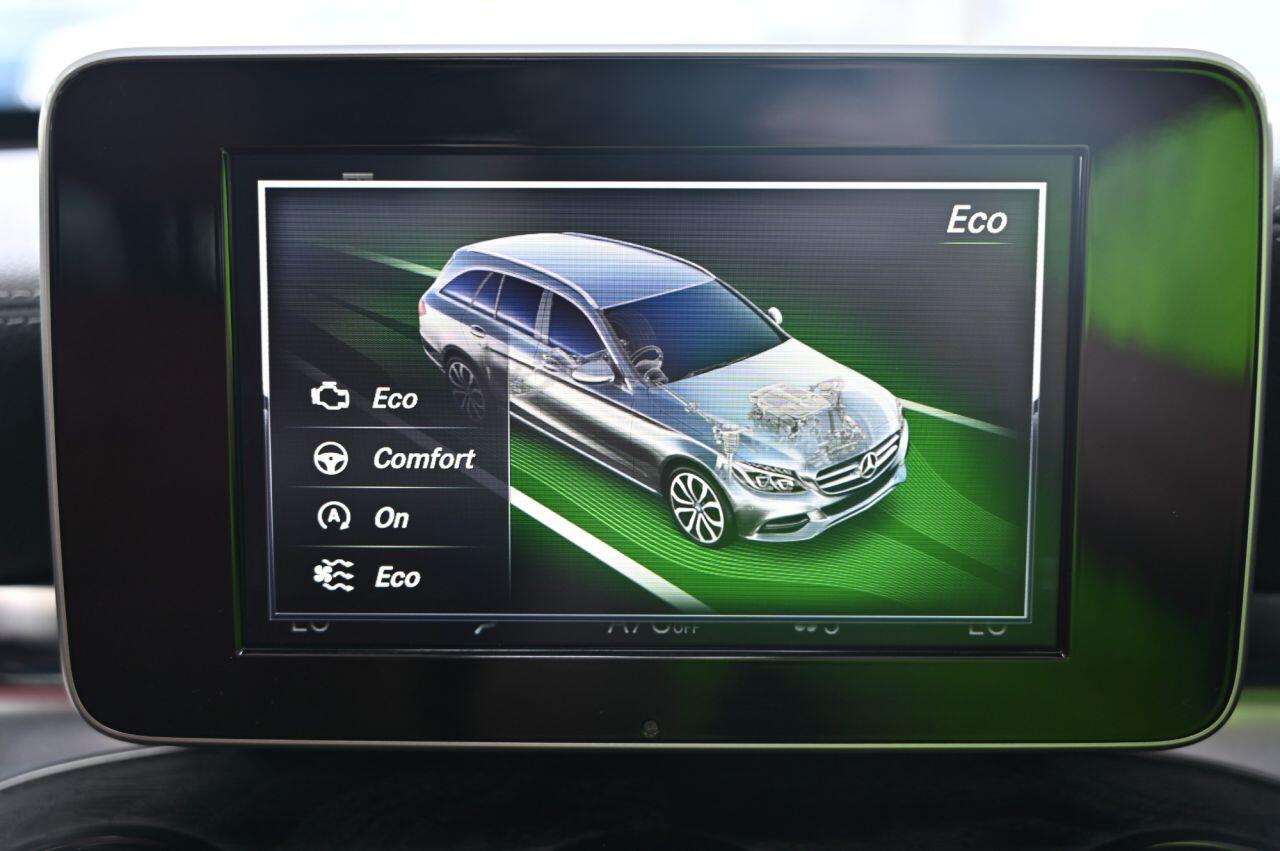 Mercedes-Benz C Class view 28