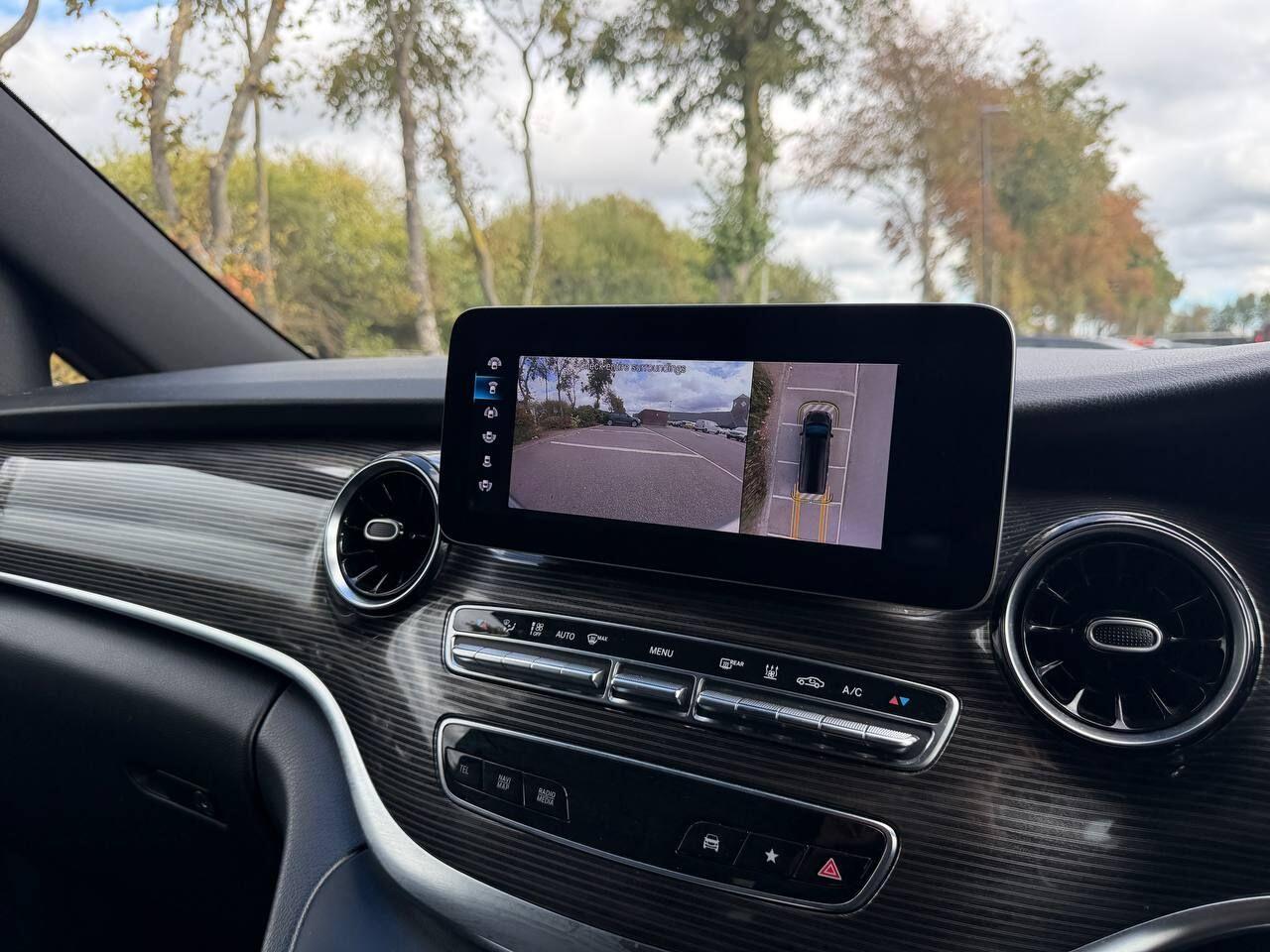 Mercedes-Benz Eqv view 48
