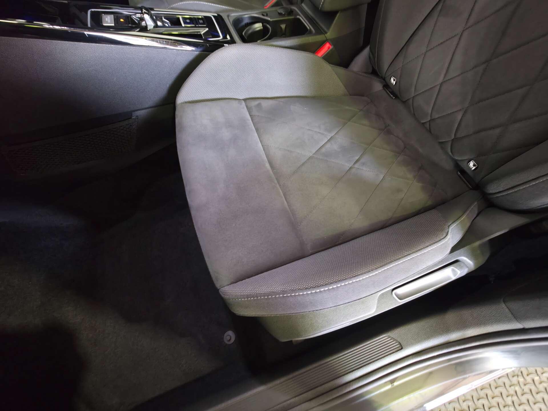 Volkswagen Golf view 61