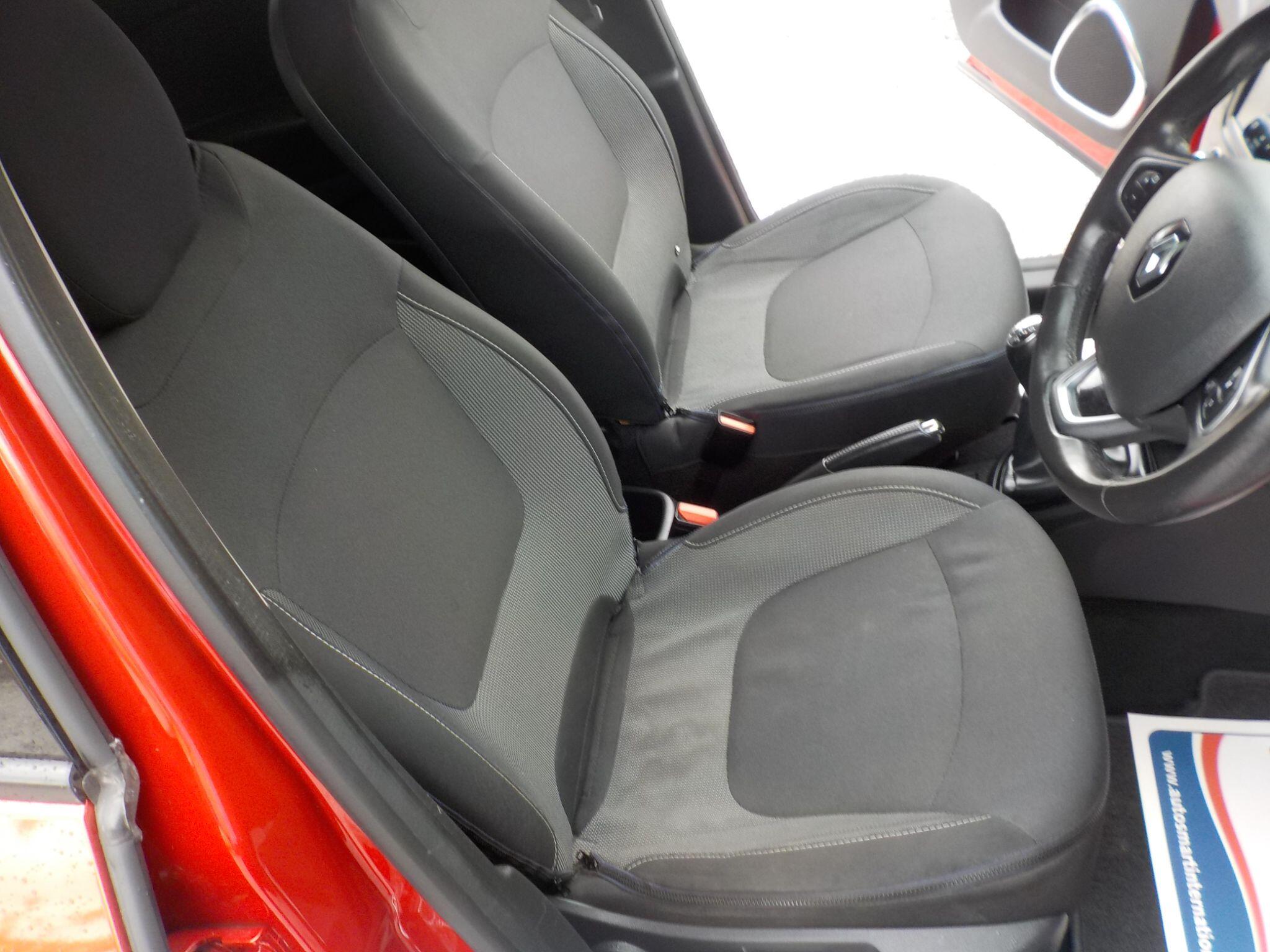 Renault Captur 1.5 dCi ENERGY Dynamique S Nav Euro 6 (s/s) 5dr