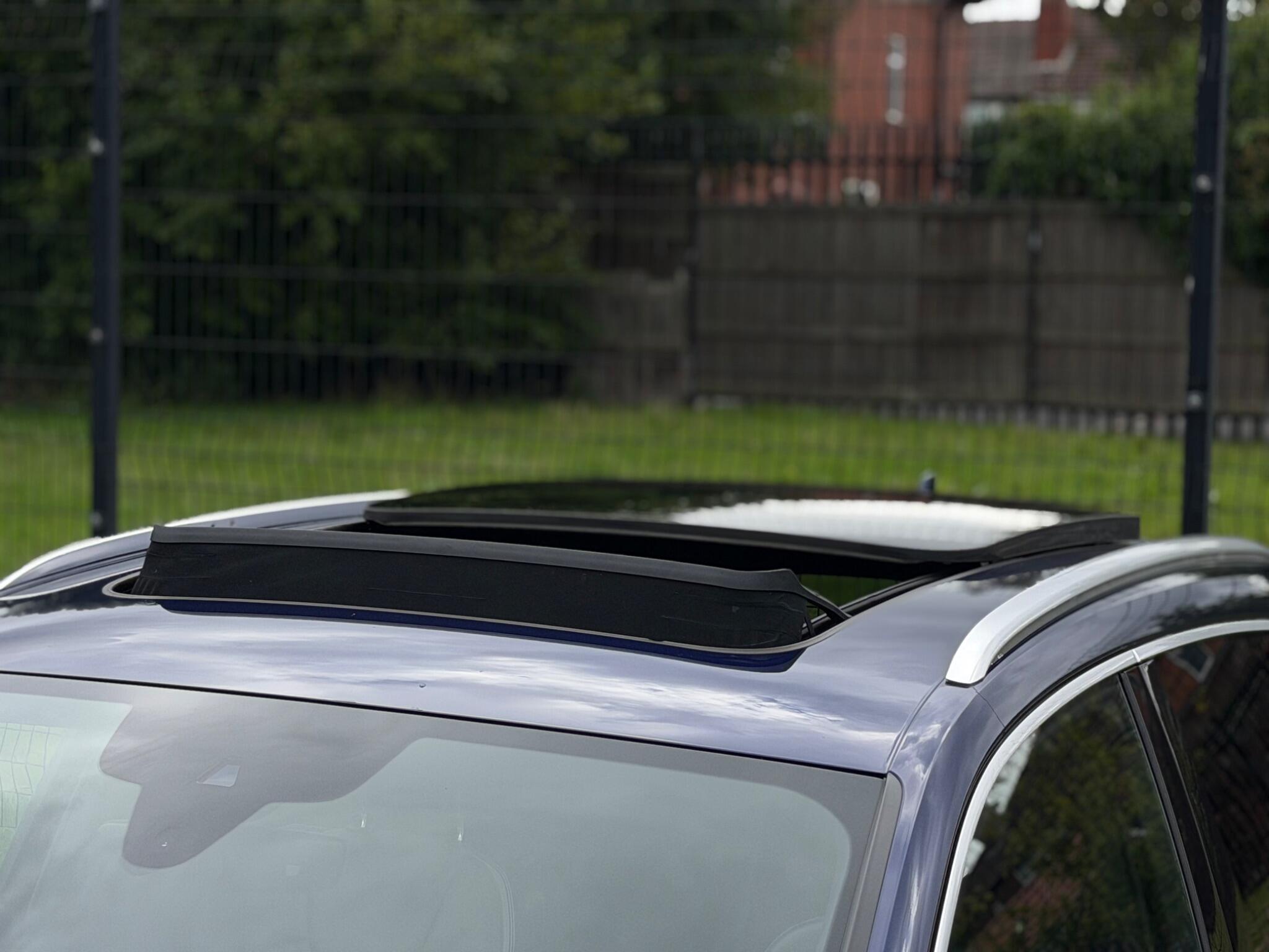 Audi SQ5 view 10