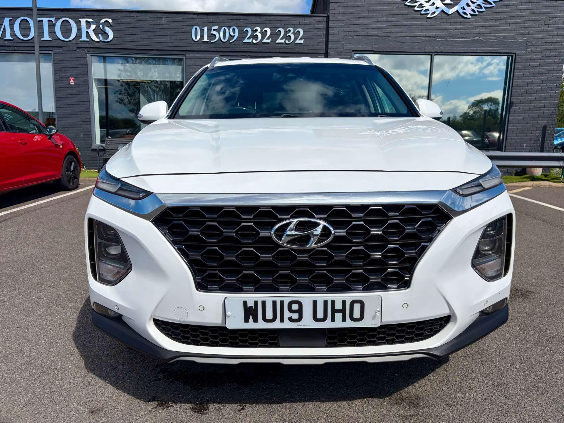 Hyundai Santa Fe view 3