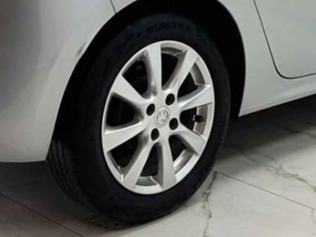 Vauxhall Corsa view 25