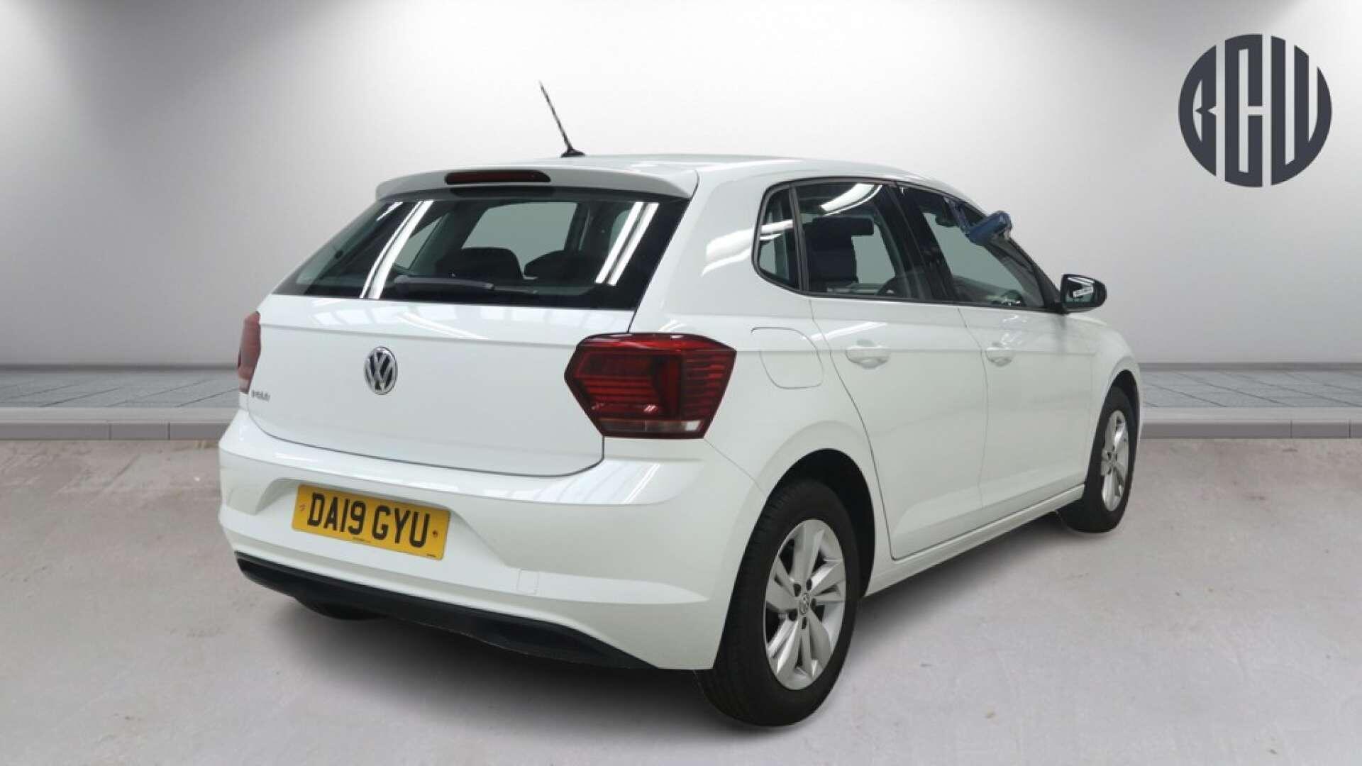 Volkswagen Polo view 4