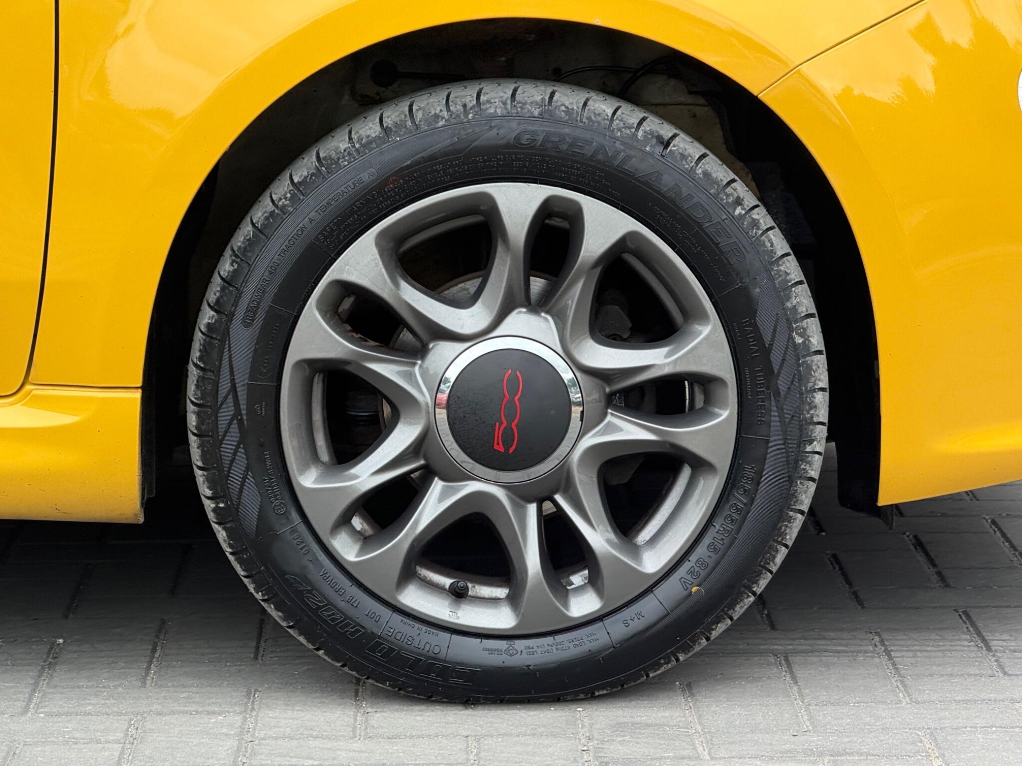 Fiat 500 view 11