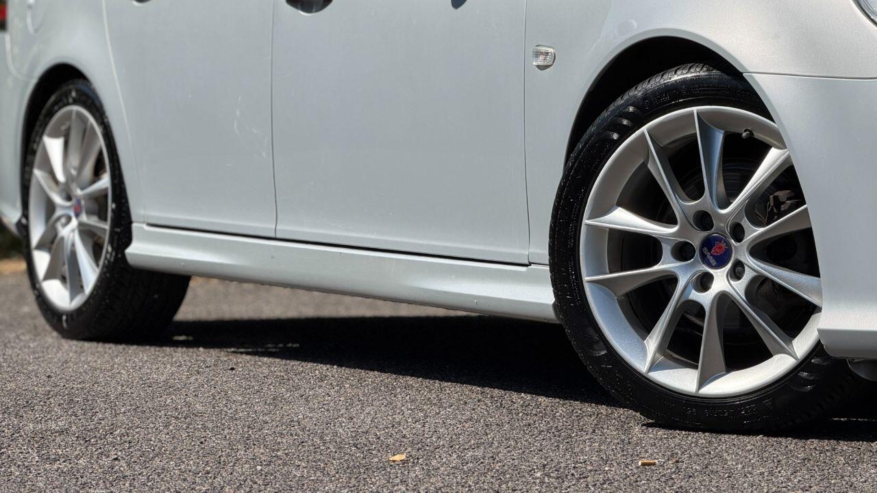 Saab 9-3 view 7