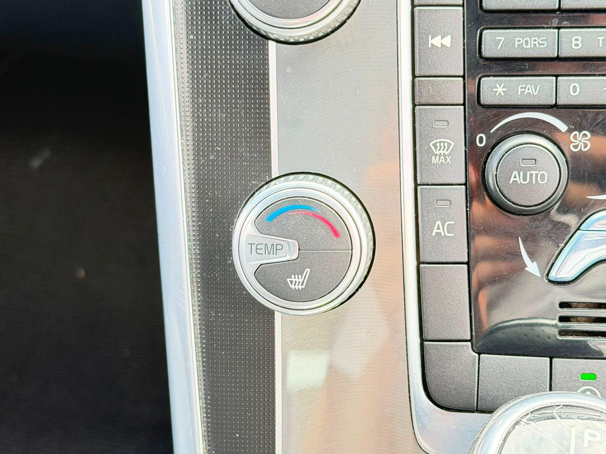 Volvo XC60 view 31