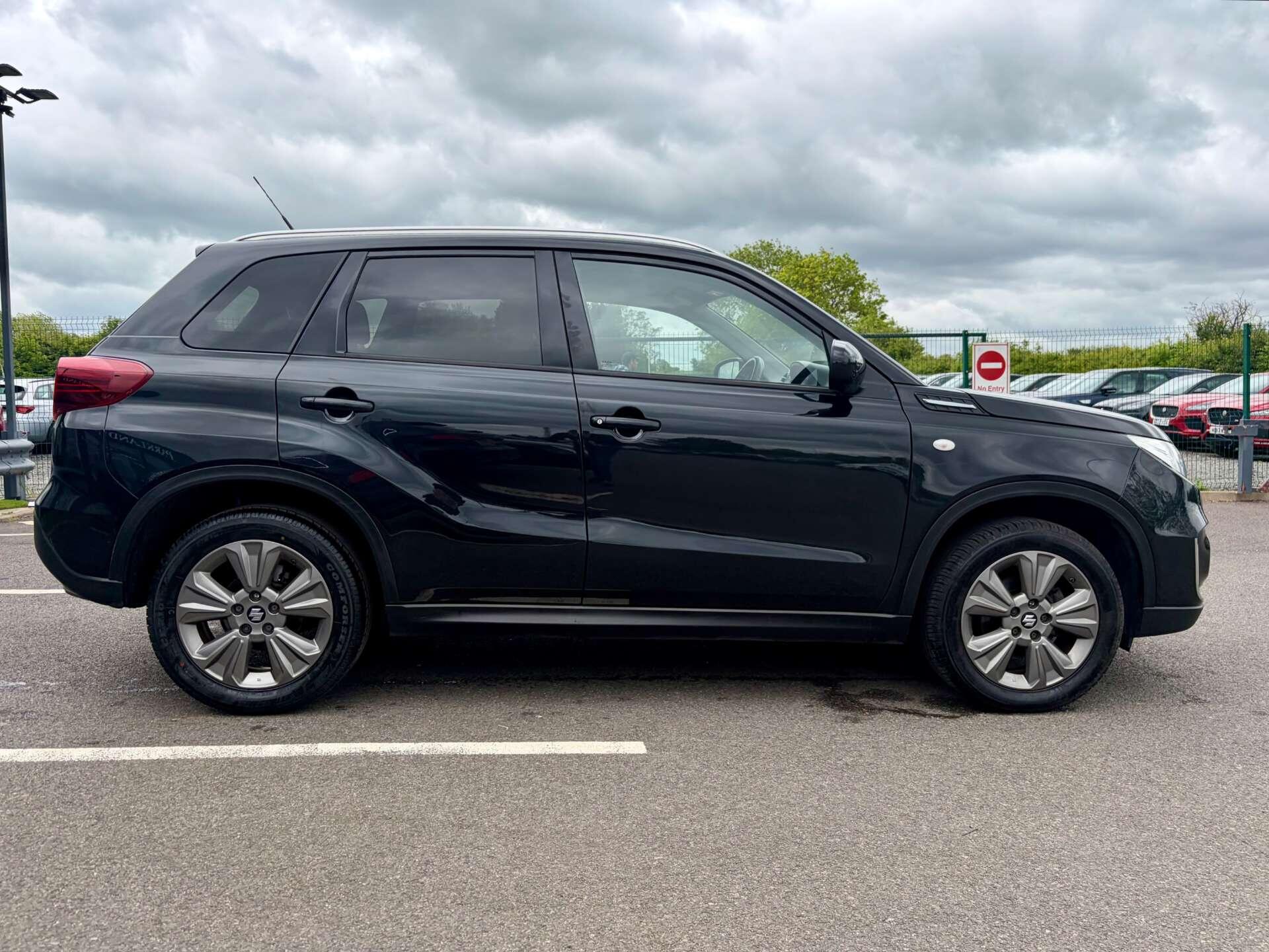 Suzuki Vitara view 9