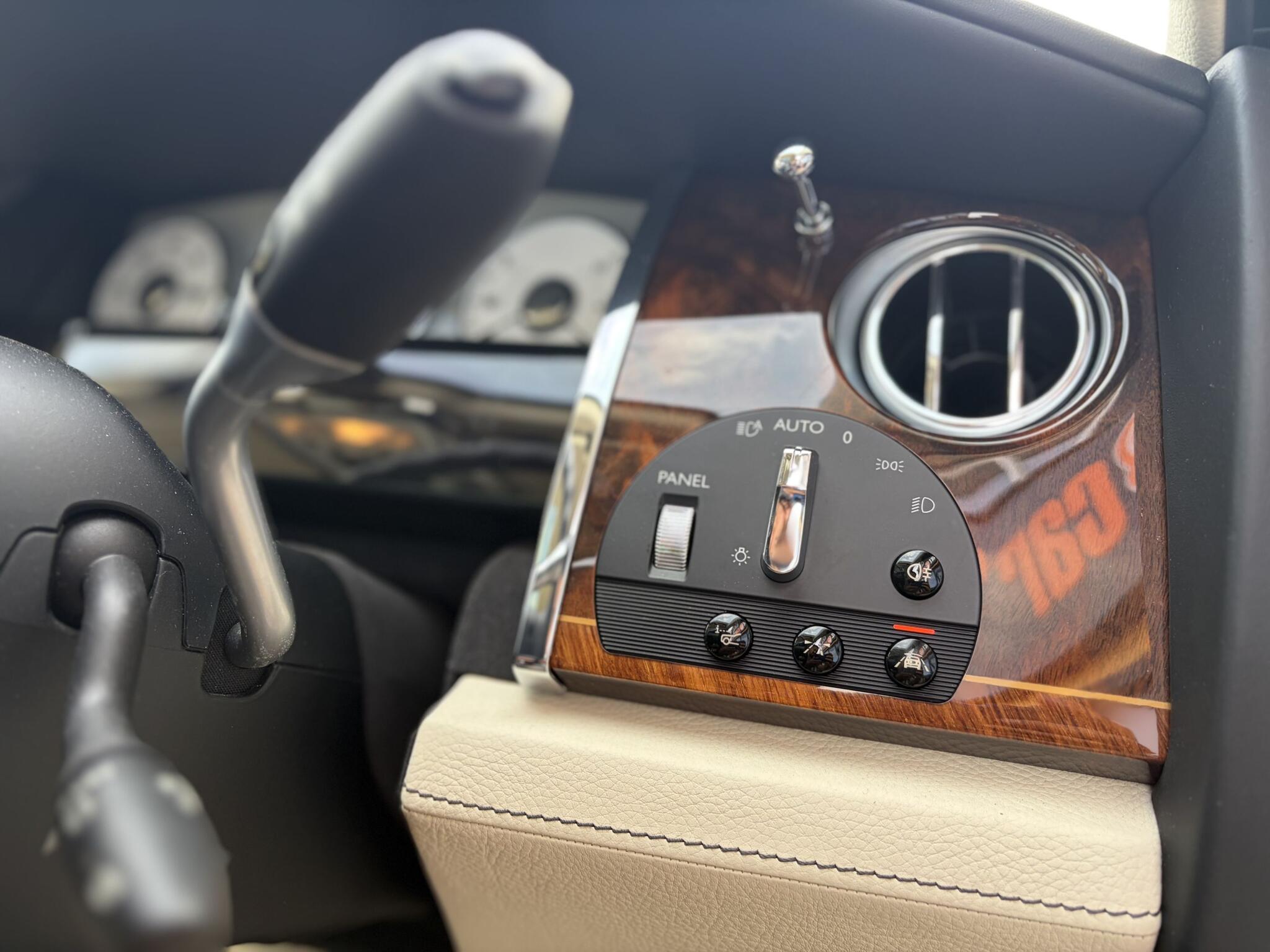 Rolls-Royce Ghost view 30