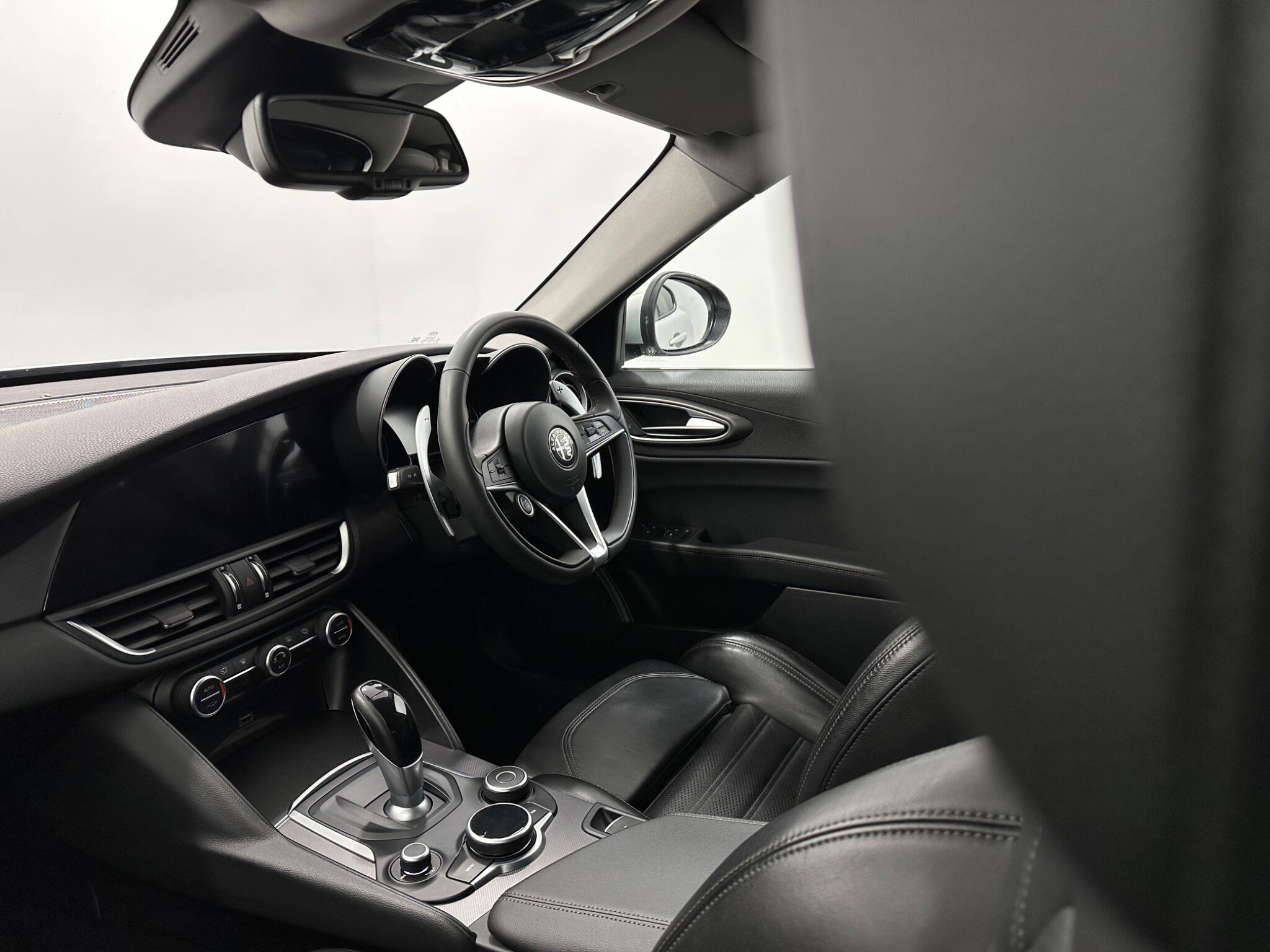 Alfa Romeo Giulia view 29