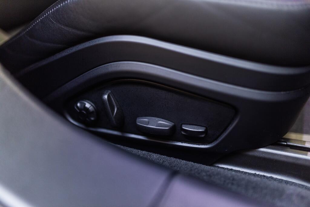 Porsche Panamera view 24