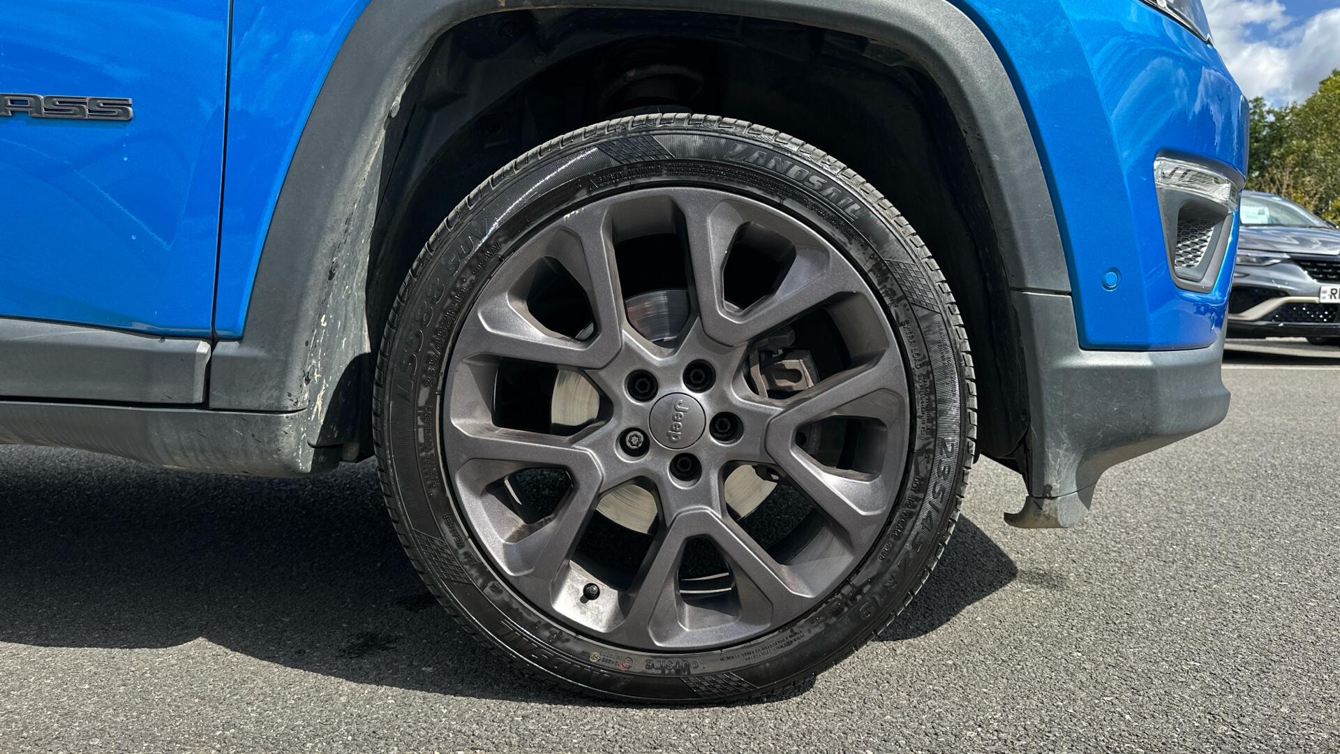 Jeep Compass view 8
