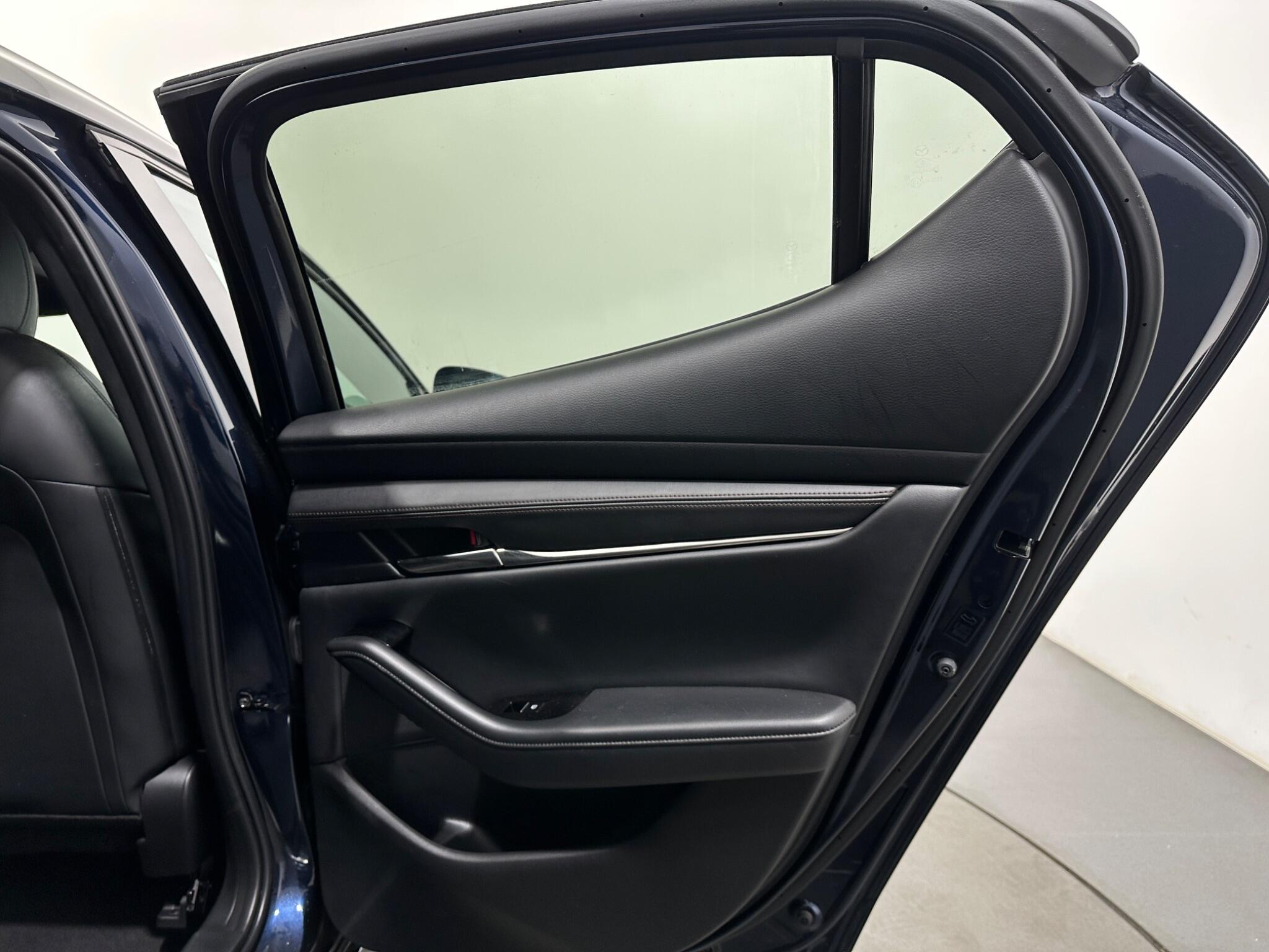 Mazda Mazda3 view 42